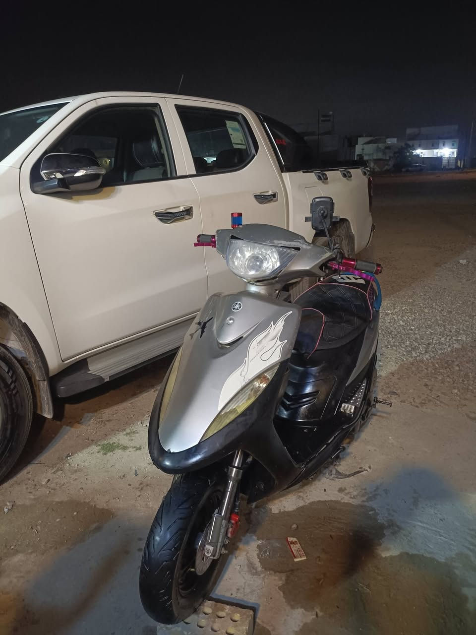 سلام عليكم  دراجه ماكس بوشه 49 بلادي وبيها ويله مشيف   السعر  550وبيها مجال رقم الهاتف ***********@
