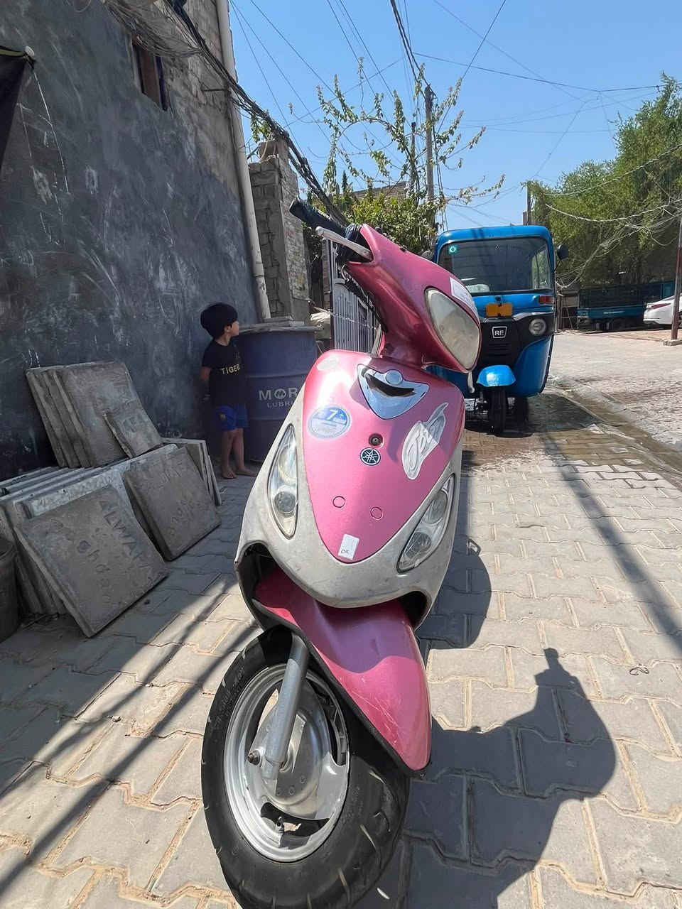للبيع ماكس منغولي دراجه شغله سلف هندر كهربائي مكينه دراجه كامل ما بيهه نقص سعر ٤٠٠ وبيه مجال مكان شعله رقم ***********
