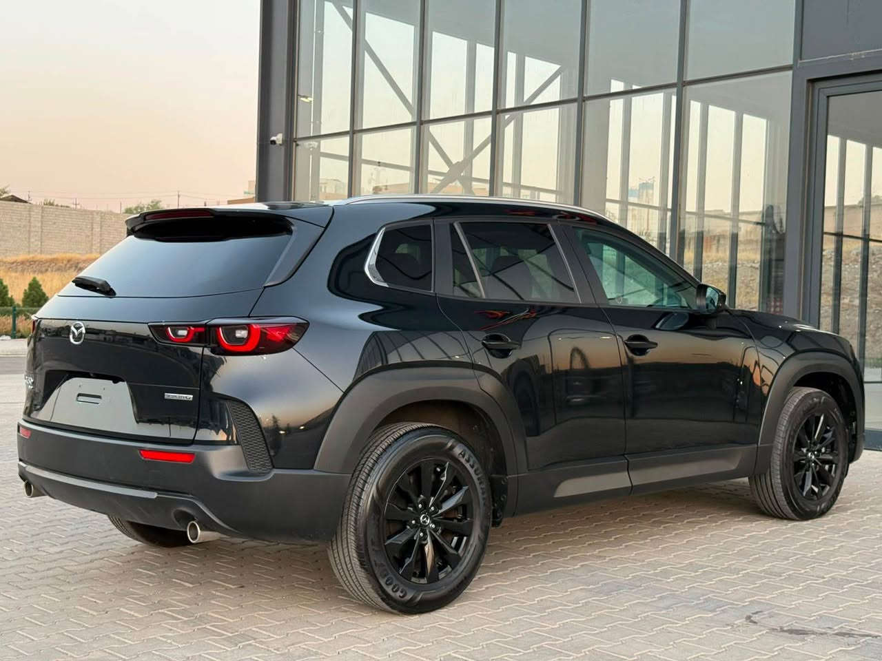 MAZDA CX-50 2025 premium 
مازدا CX50
AWD فور ويل -
بريك بسمه
كشنات تدفئة
رادار امامي جانبي خلفي
كاميرا خلفي
- شاشه كبيره
- حساس مرايا جانبيه
carplay WIFI NAVIGATION نظام -
- نظام النقطة العمياء
- هاند بريك بصمة + اوتوو هولد
- نظام توقف تلقائي عند الرجوع
- كاميرة خلفية بدقة عالية
- نوع المقاعد: جلد وكنتاره
- المصابيح: زينون - إضاءة ليد- ليزر
محرك 4 سلندر 2.5
ماشيه 16 الف فقط
حادثه بونيت چملخ بدون دواخل 
ترقم شمال فقط (سليماني-أربيل-دهوك)
موبايل/*********** السليمانية, العراق
