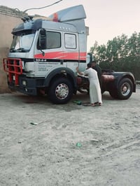 سيارة • للبيع