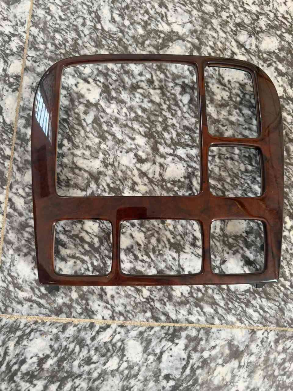 مرسيدس غواصة • قطع غيار • الامين الثاني