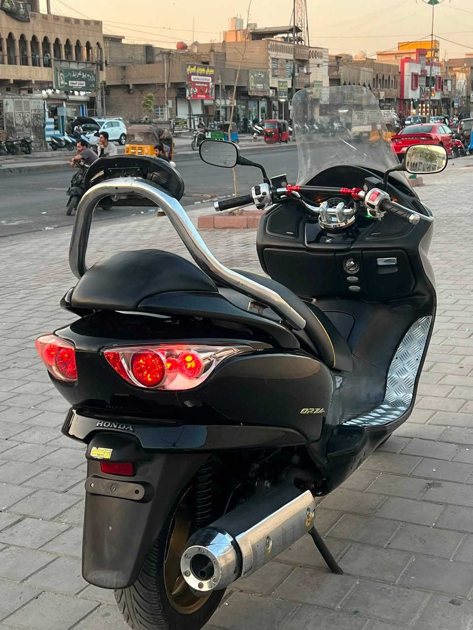 السبعه 7️⃣ كير واربع 4️⃣ تحويلات فورزه 0️⃣ 9️⃣ الكرستال
دراجه نظيفه بشكل وفول مواصفات
كير شغال تجوه عاليه اصليه جامه طويله
سماعات بلاديه كلوب جنطه ستان كهربائي 
حساس ازدحام اي بي اس كلهه شغاله مابيهه نقص أوراق موجوده ماشيه ٦٠ حقيقي 
مكاني بغداد *********** الشراي يتصل 
مجاله كلش بسيط السعر ( مليون و ٣٠٠ )
اوياله ذهبيه فجوج ذهبيه علايم ذهبيه
