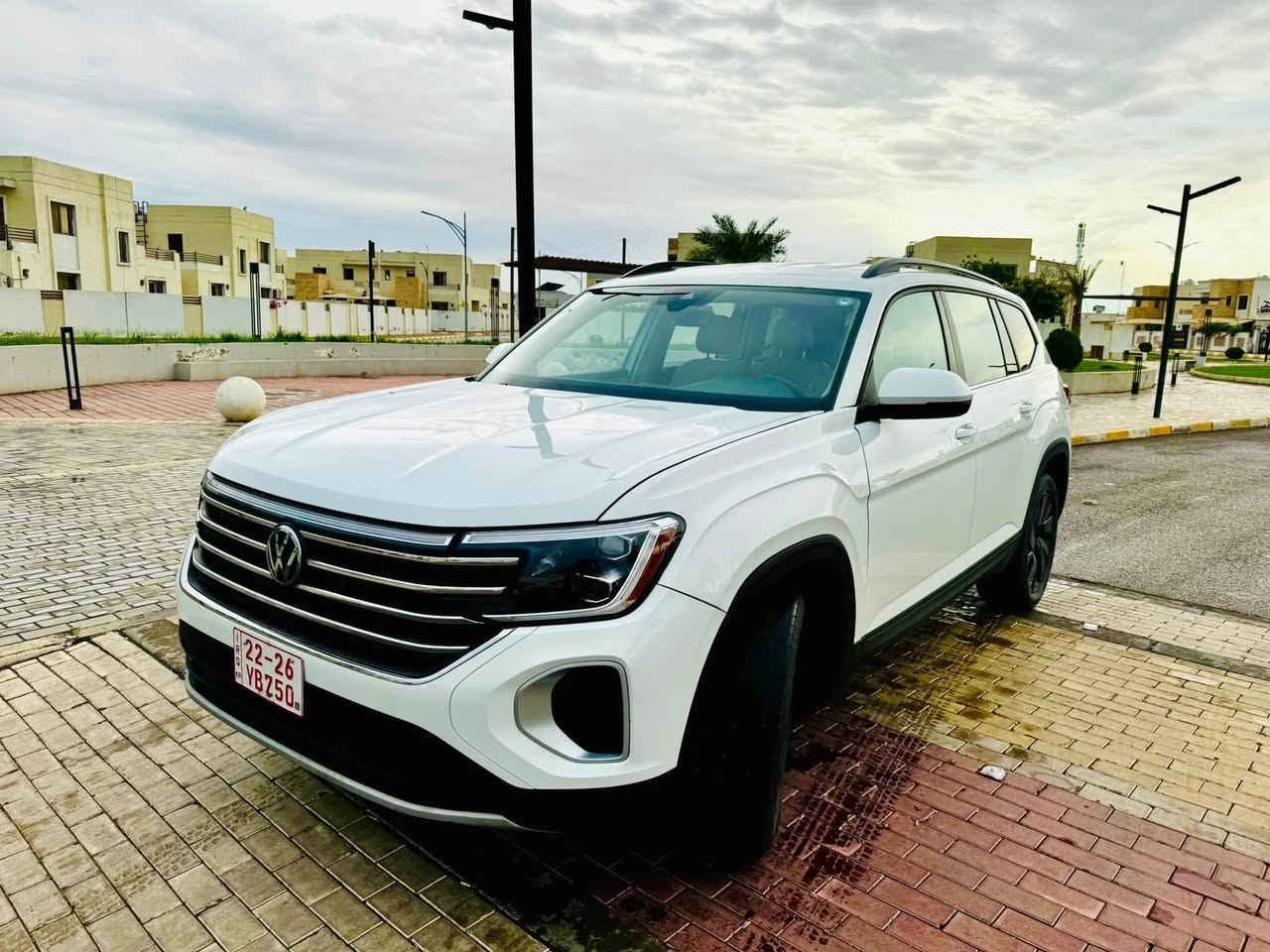 أطلس ٢٠٢٤ • أبيض • دفع رباعي