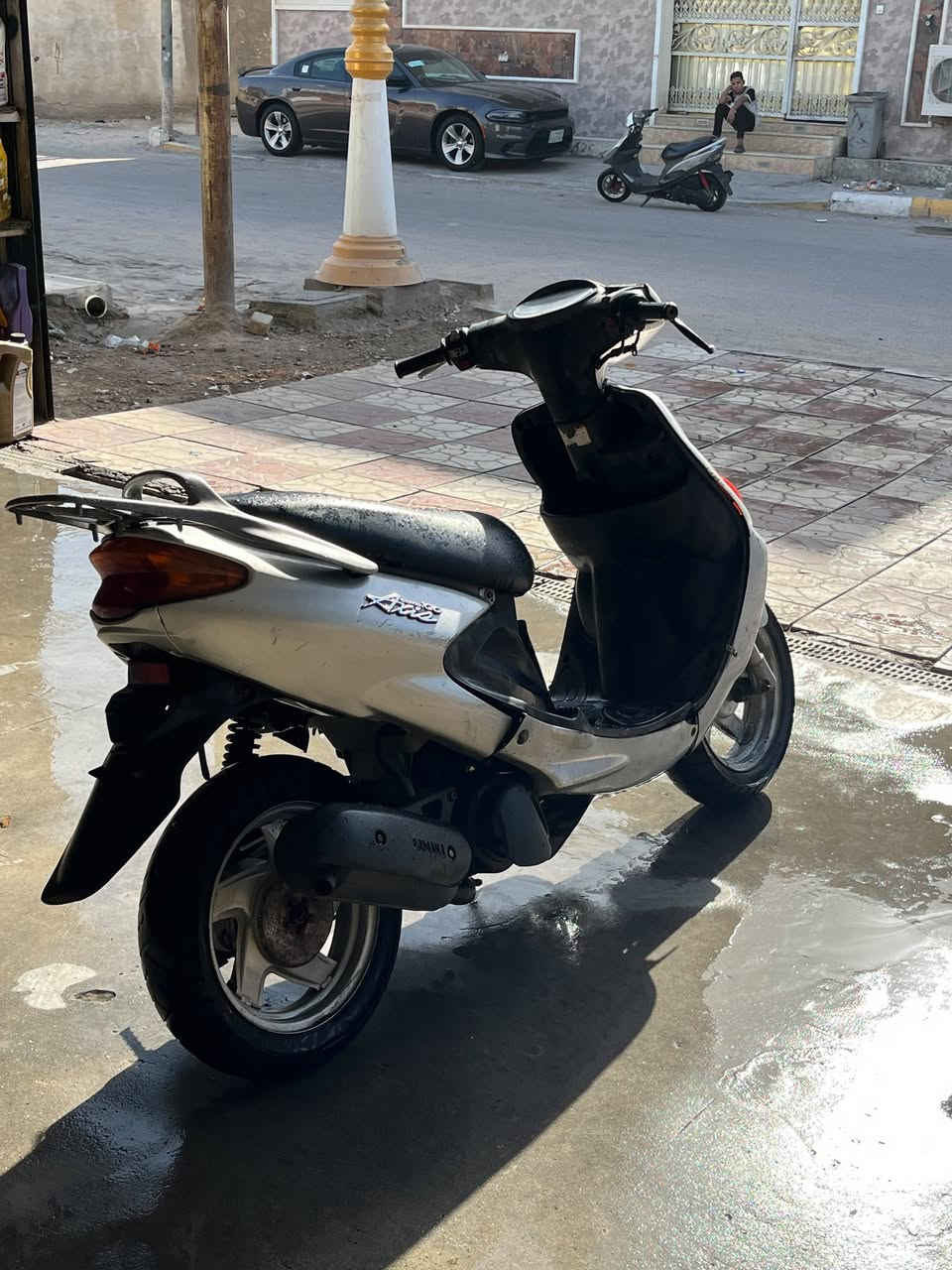 سلام عليكم شباب دراجه اكزز مكينه مفتوح بوش وبستم تخم تاير جديد نقص باتري والكهربائيات  كامله سعر 300 وبيها مجال بسيط مكاني الناصريه شموخ ***********

