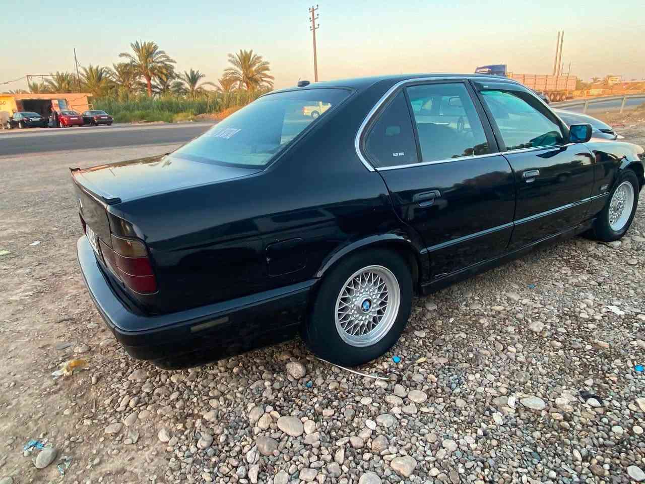 السلام عليكم بي أم موديل 1992 وارد ياباني   حجم 525 l محرك بلاد مسكر كبس لا صرف ولا بخار مكينه جديده حيلل  كير اوتوماتيك صدر تخم تاير جديد ويل خليه كشنات جلد وصاج جديده كلش سياره صبغ جماليه فقط   تبريد ثلج 🧊🧊🧊منضومه كامله زنون لايت ترايك شارع يحكم رقم ديالى شرط تحويل السعر 52 وبيه مجال  قليل سياره كلش جديده احلا من الصور الرقم *********** مكان سياره ديالى
