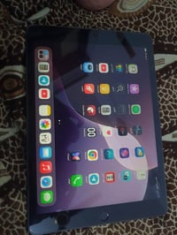 ايباد 9 • ٦٤ • نضافه