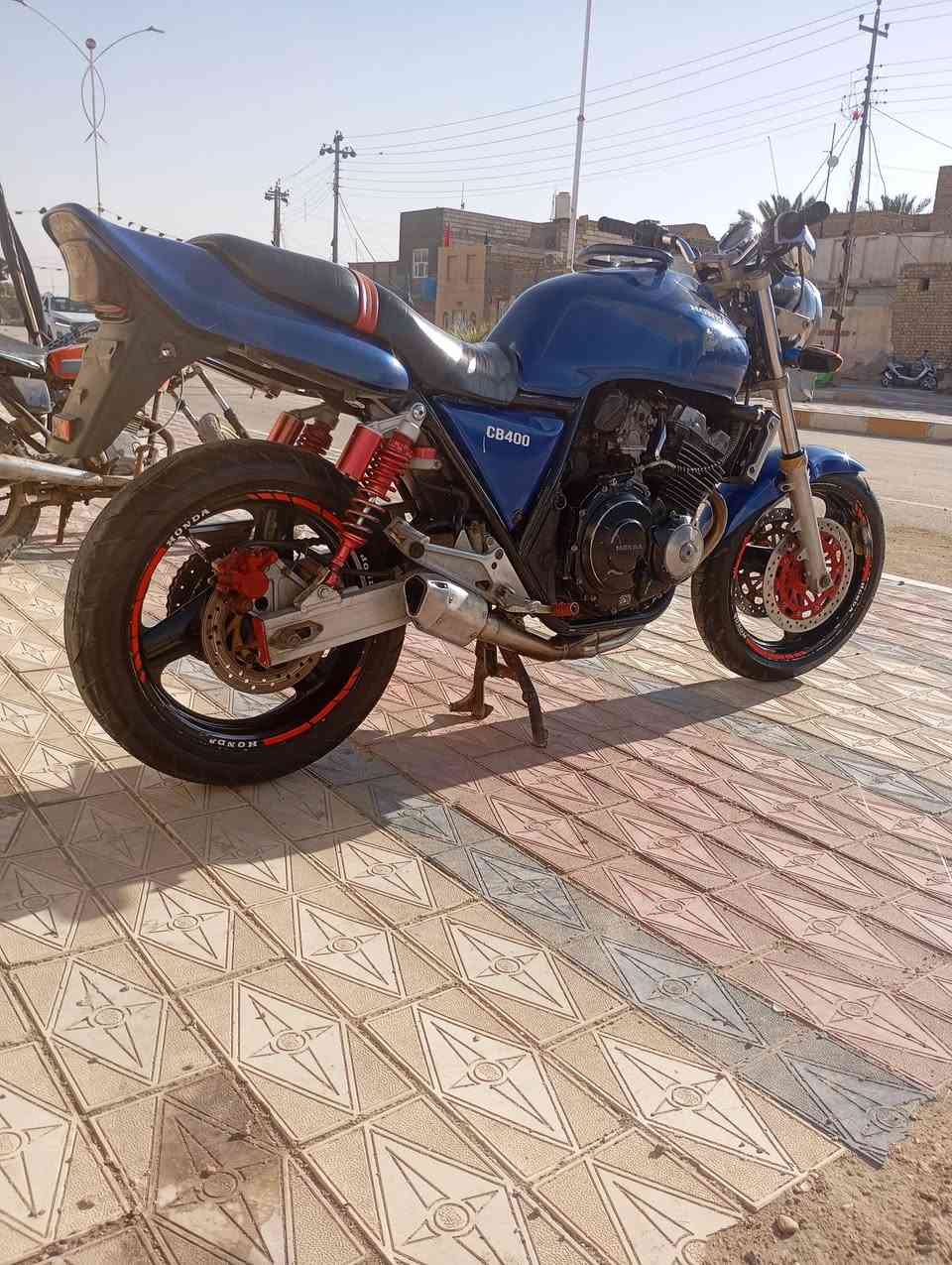 دراجه بطح اوراق مكينه جديده اسعرواحد ونص وبيها مجال وذا اكومروس عنوان سوق شيوخ***********
