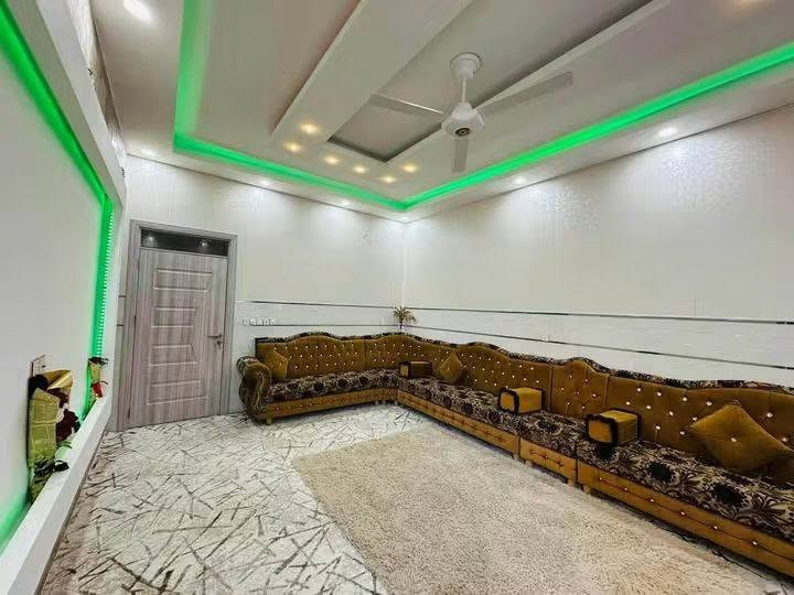 للبيع دار جاهز فول مساحه 200متر تجاه شروق 
الدار حديث جاهز للسكن حي الفلاح الاولئ نهاية شارع الملعب على جه اليسار
***********
