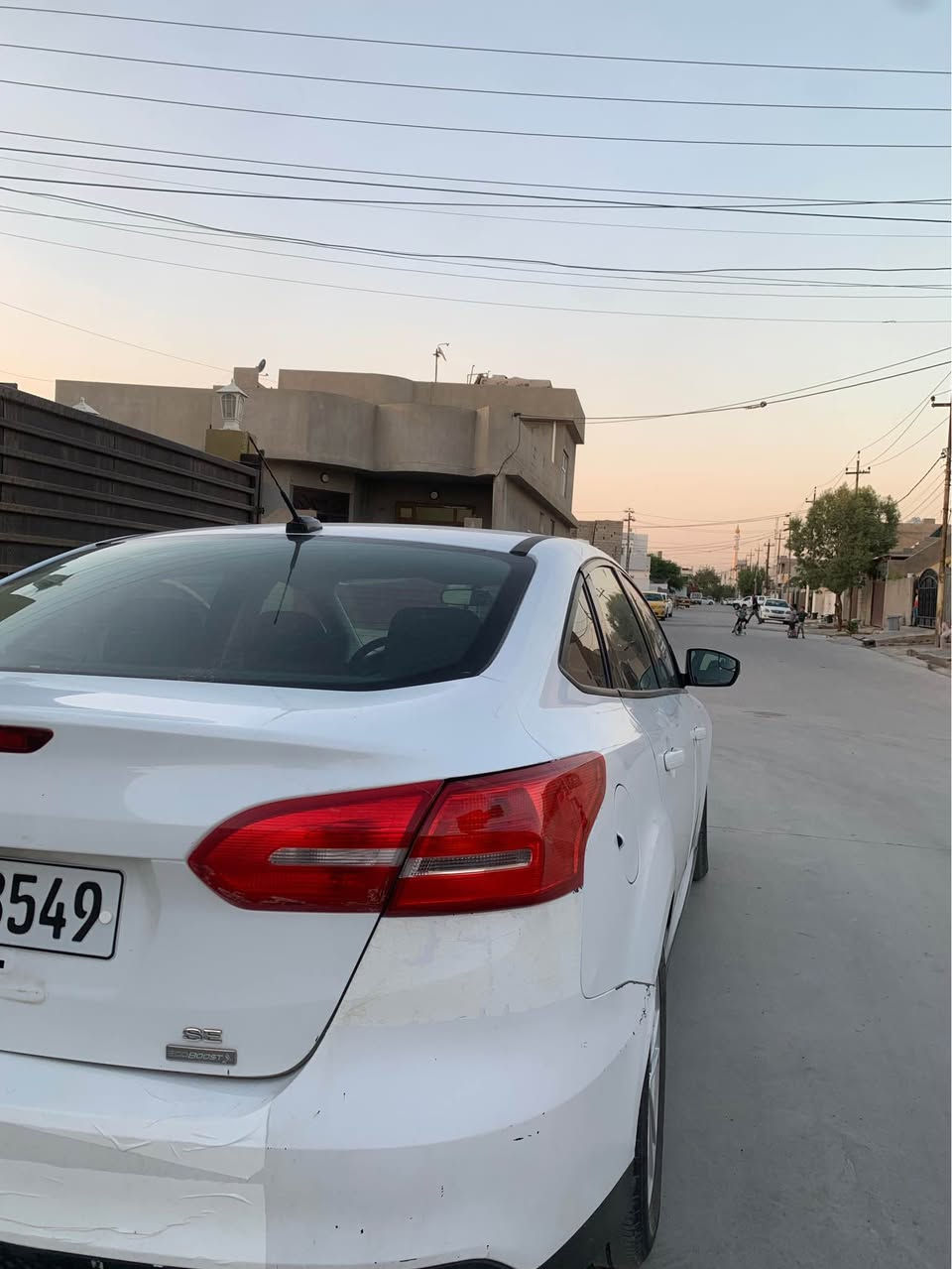 سياره فورد فوكس موديل ٢٠١٧  دوو بارچەی سبوغە بۆنید وچاملغ تەبریت تەتفیەئیشەکات گیر عادیەرەقەم هەولیر سەنەوی تا٣١ تازەیە بەناوخۆمە سیارەیەکی توندوو تۆڵە رەقەم موبایل. *********** كركوك, العراق
