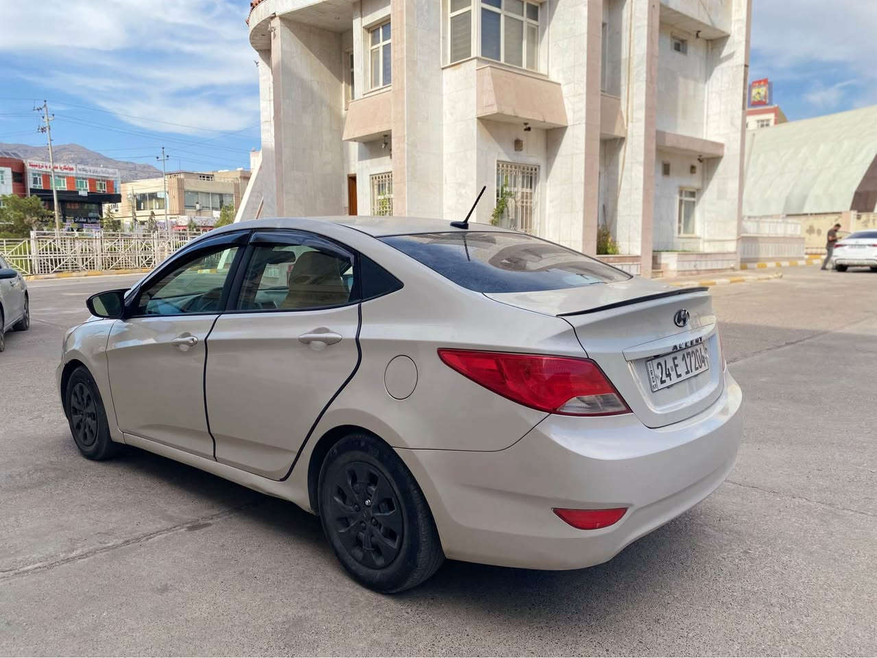 Hyundai,Accent
موديل,2017 سيارة صفحة صبغ وبولند صورة حادث موجود. بدون دواخل بدون اربك. ماشي ١٣٢الف 
گيرمحرك مامفتوح شرط. 
سياره هزه سنوية كولو جديد تحويل شرط 
سيارة موجود عقرة. سعر80ورقة مجال 
رقم واتساب.***********
رقم. زين.*********** اكر, نينوى
