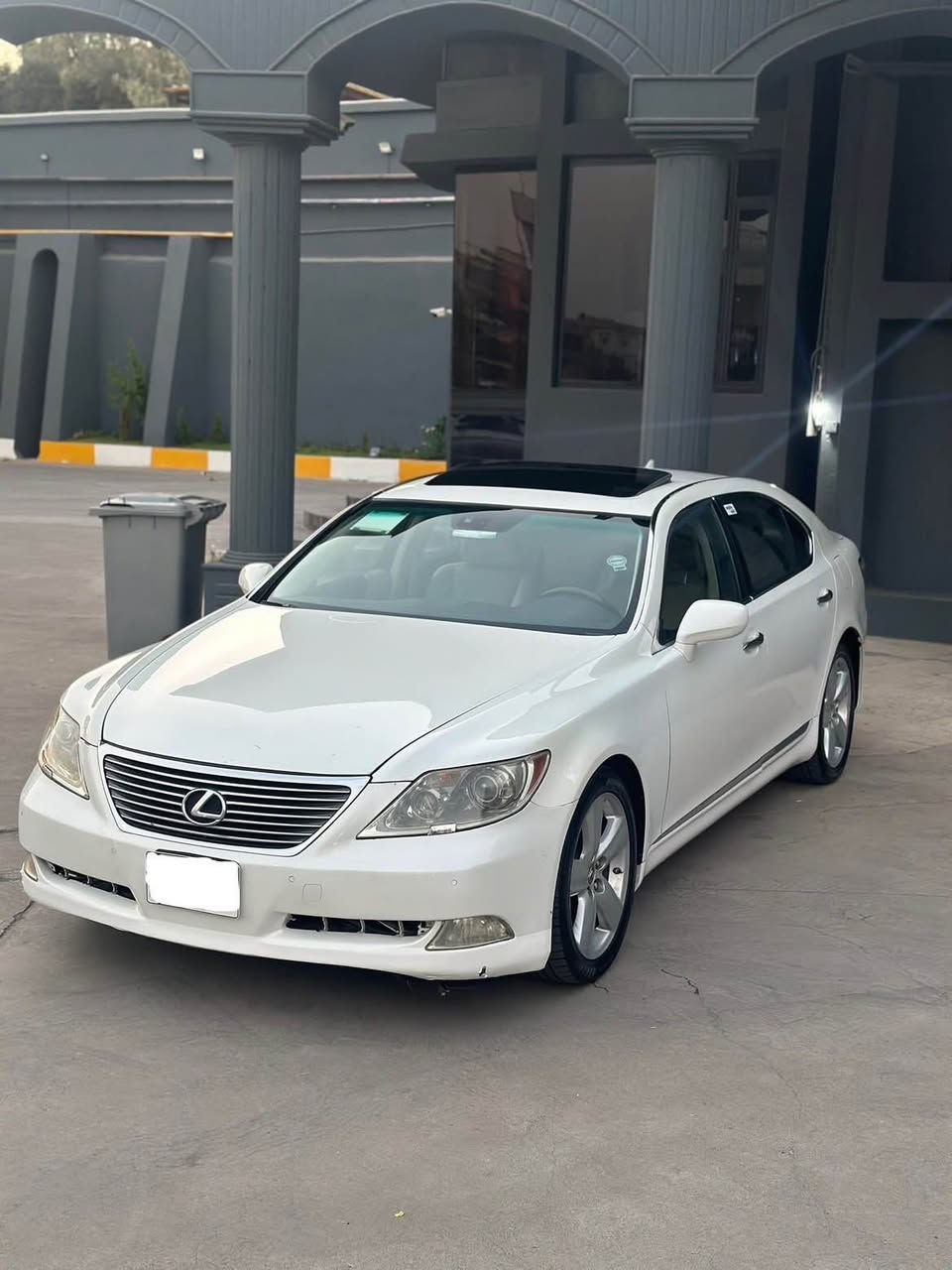 Lx 460 
فوول فوولە 
٢٠١٠ 
سلایتە 
کوشین کارەبە 
شاشە 
ریکو پیک مەزبووتە 
بەشارتی گیرو مەکینە 
سەیارەکە مووسە 
بەشارتی مالی مەدەنی 
لەسلیمانیم 
نرخ ٧٢ وەرەقە 
*********** السليمانية, العراق

