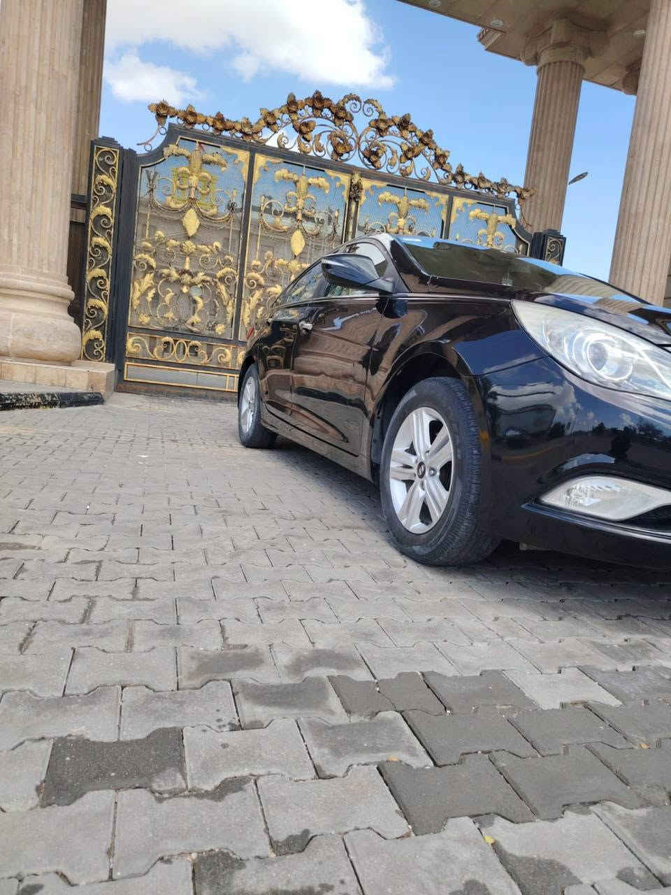 سلام عليك سوناتا ادوات متؤمه طبق الاصل ويه الشاصي دك حاسبه وين مايعجبك سياره فول مواصفات عده التنته مكفوله من كلشي عده الكصه مكينه ٢٠٠٠دوش المرغوبه كارتون مكاني البصره ماناقصه برغي
 السعر ٥٠ وبيه مجال حك جيه ***********
