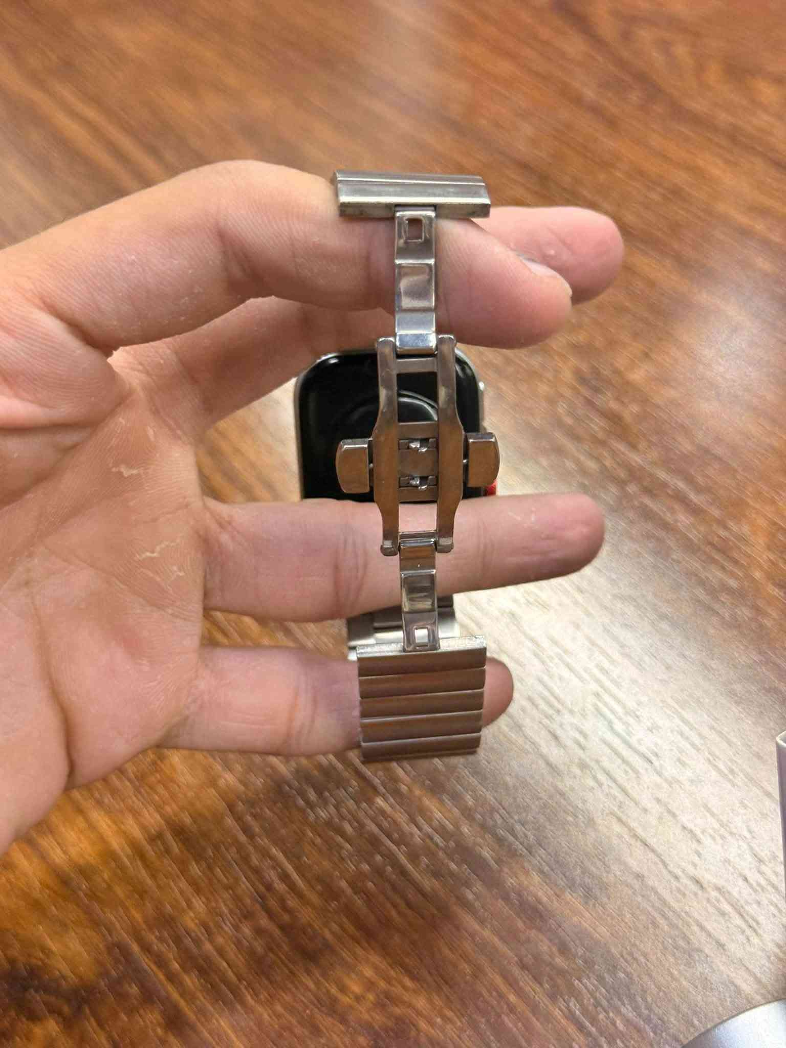 ساعه هواوي watch fit 4
نضافه 90‎%‎ شاشه نضيفه زلوغ بسيطه بيها موضحه بلصوره 
سعرها 125 مكاني بغداد العبيدي ومتوفر توصيل لكل المحافظات للتواصل خاص او واتساب ***********
