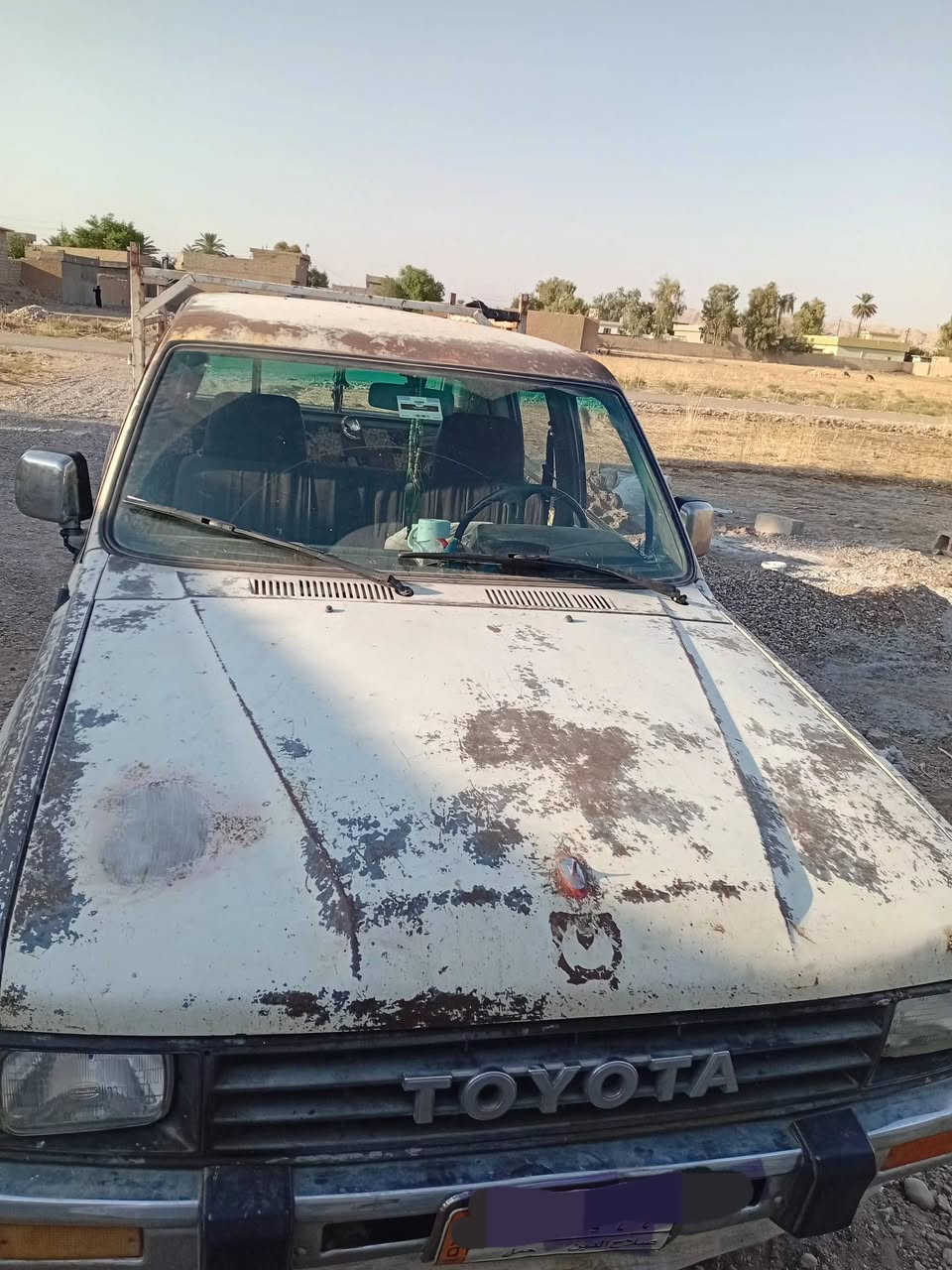 من رخصت مدير سيارة بكب تيوته متاح للبيع او مراوس  موديل 88 صاحبه الشرعي موجود في الطوز خالي من السرقه رقم صلاح الدين سنوية صاقطه بيها دفتر بانزين سياره وسط يحتاجله تعمير ما وكعه كلش كير محرك كهربائيات شغال  ابيع او اراوس جف اتراب حسب القناعه التواصل على الرقم التالي (***********)بيه واتساب
