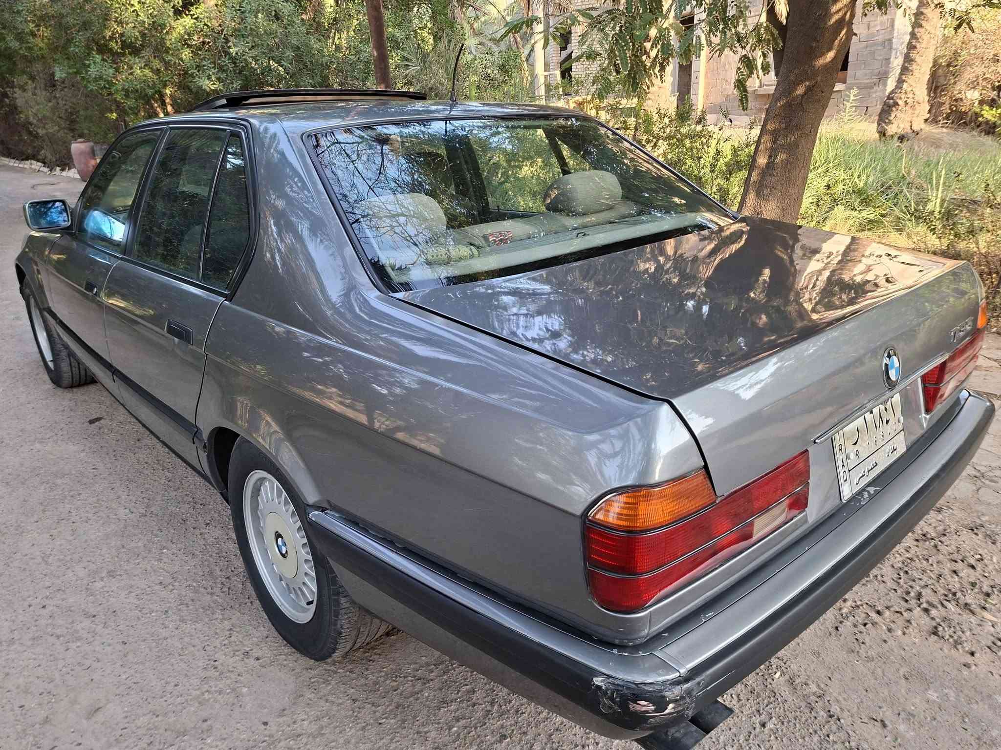 مكلف بلنشر
BMW موديل ١٩٩٤
#سيااره #جديده #جدييده اي #نقص #مابيهه
اليساره فوول مواصفات
فتحه 
كشنات جلد
قطعتين تبريد
تبريد كفااله وشغال 
 كير مكينه كفاله
كهربائيات جديد
تخم تااير جديد
حداديه صدر جديد
سيااره اي نقص مابيهه
السياره مصبوغه عاام جمااليه
كفاالة التحويل ثااني يووم
مكانه بغداد الدورة  
***********
