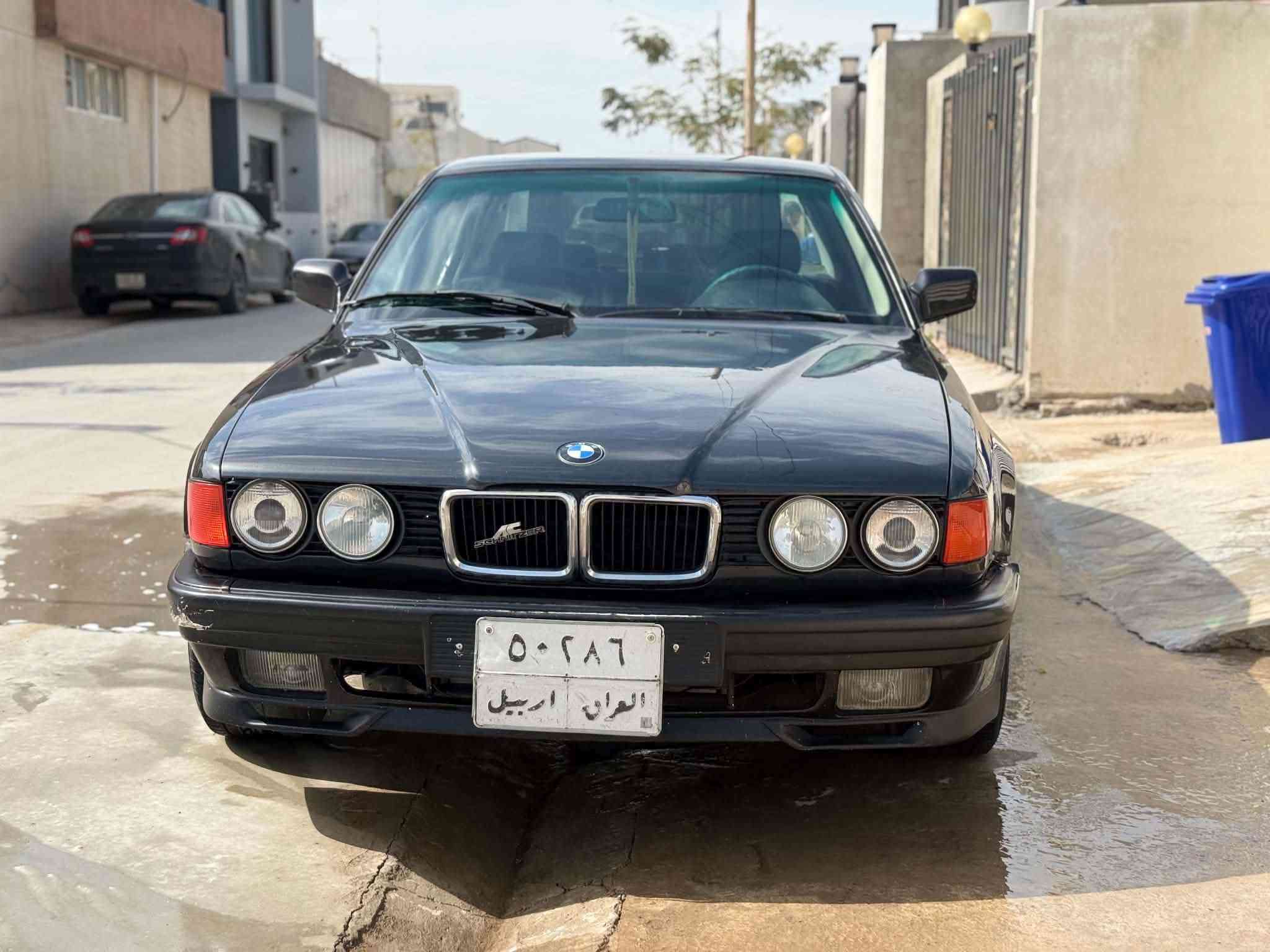 سلام عليكم
سياره موديل ١٩٩١
شرط تحويل 
سياره صبغ عام جماليه بدون ضربه 
رقم أربيل
  بطاقه بانزين بيه 
تبريد بس نقص فان 
اربع جام كهرباي
دبل جكمجه
سعر 54بيها مجال 
رقم موبايل ***********

