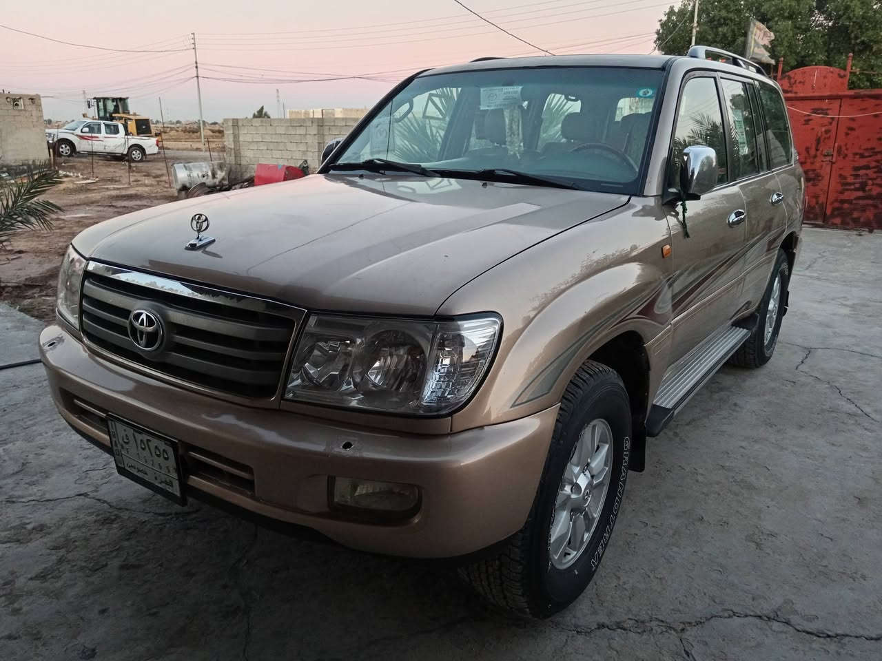 لاندكروز موديل ٢٠٠٦ فول مواصفات سعر ١٤٥ وبيه مجال ***********
