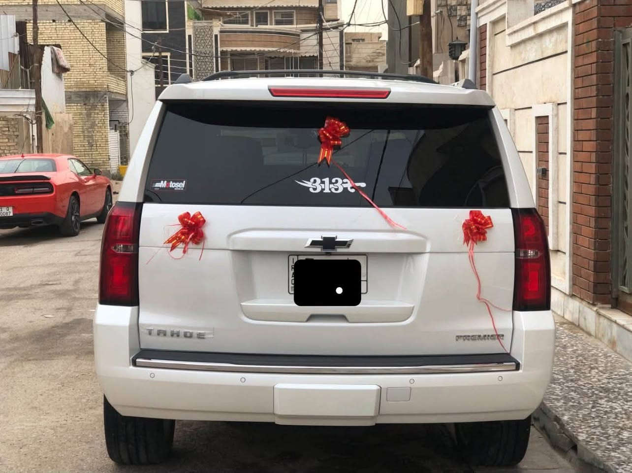 السلام عليكم تاهو بريمير مديل2019 فول واحد ع واحد دوس كهرباء داخل ملكي كشن منفصل داخل قرميدي وارد امريكي حادث جاملغ وبنيد 
جاملغ مصبوغ وبنيد بلادي 
ملاحظه السياره صار بيهاا صبغ الجاملغ الايمن اثر شخوط + بارد في الباب الايمن جوه التريشه  ع كد شبر  السياره ماشيه 150 الف اخوان الي تعجبه السياره يشلع عيوني ويدلل والي متعجبه يصلي ع محمد وال محمد 
سعر 32الف يعني 320 ورقه 
رقم تلفون ***********
