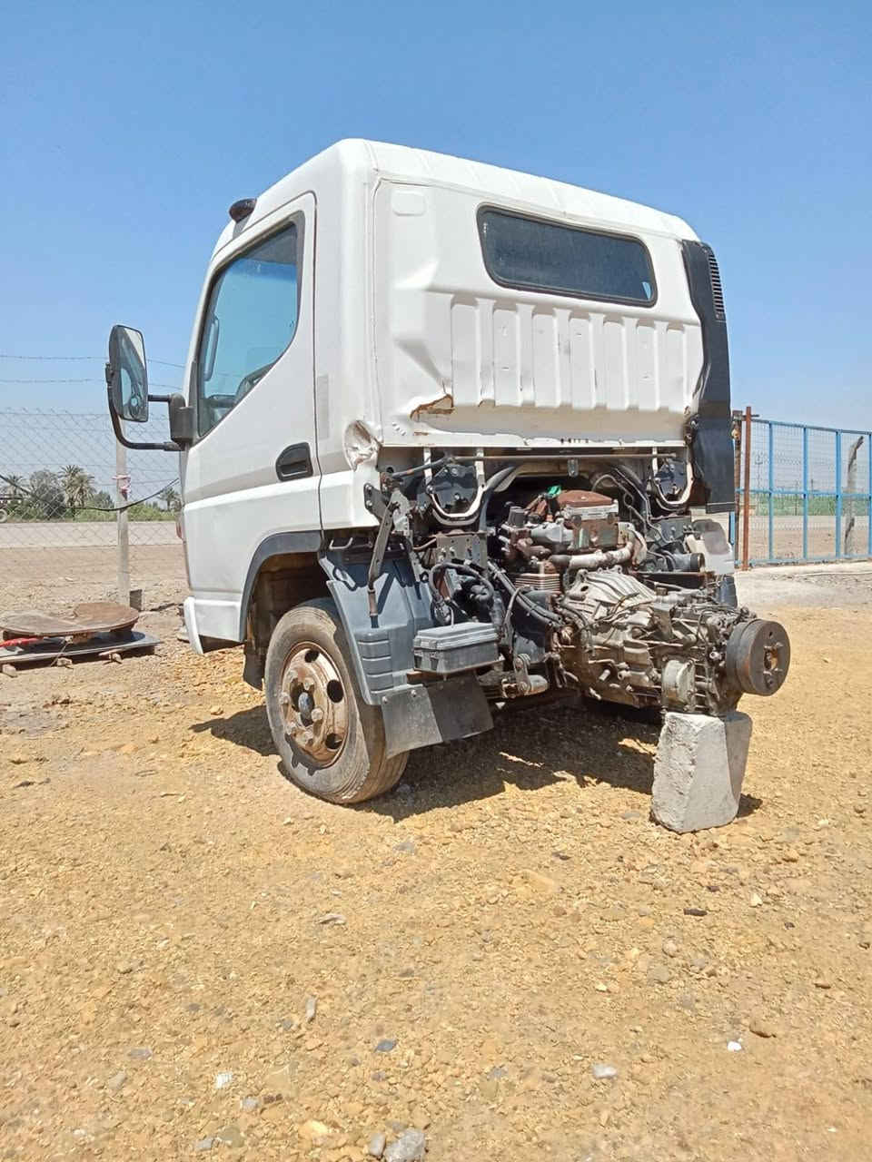 سلام عليكم كصة كنتر للبيع العنوان واسط قضاء الحي الاتصال ***********
