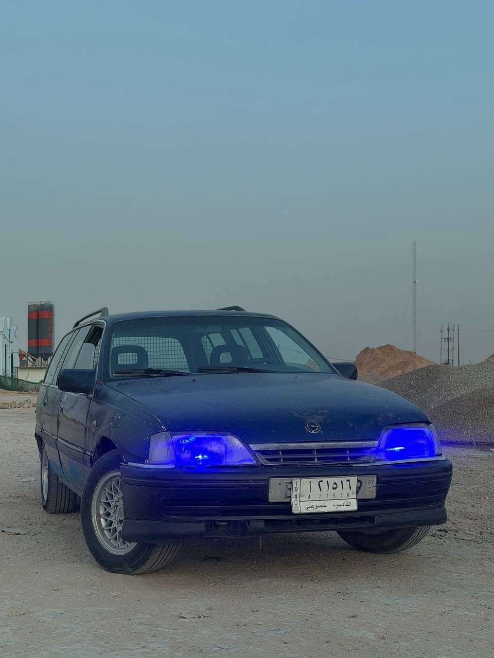 سلام عليكم اوبل اوميكا البيع سياره جهازه من كلشي توها معمره حداديه تخم تاير سنويه 2030 بسمي مكاني ديوانيه***********
