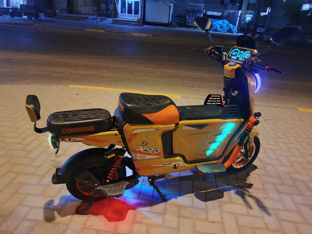 اكس ٩٠٠ • ٥ بطاريات • ٢٠٢٦