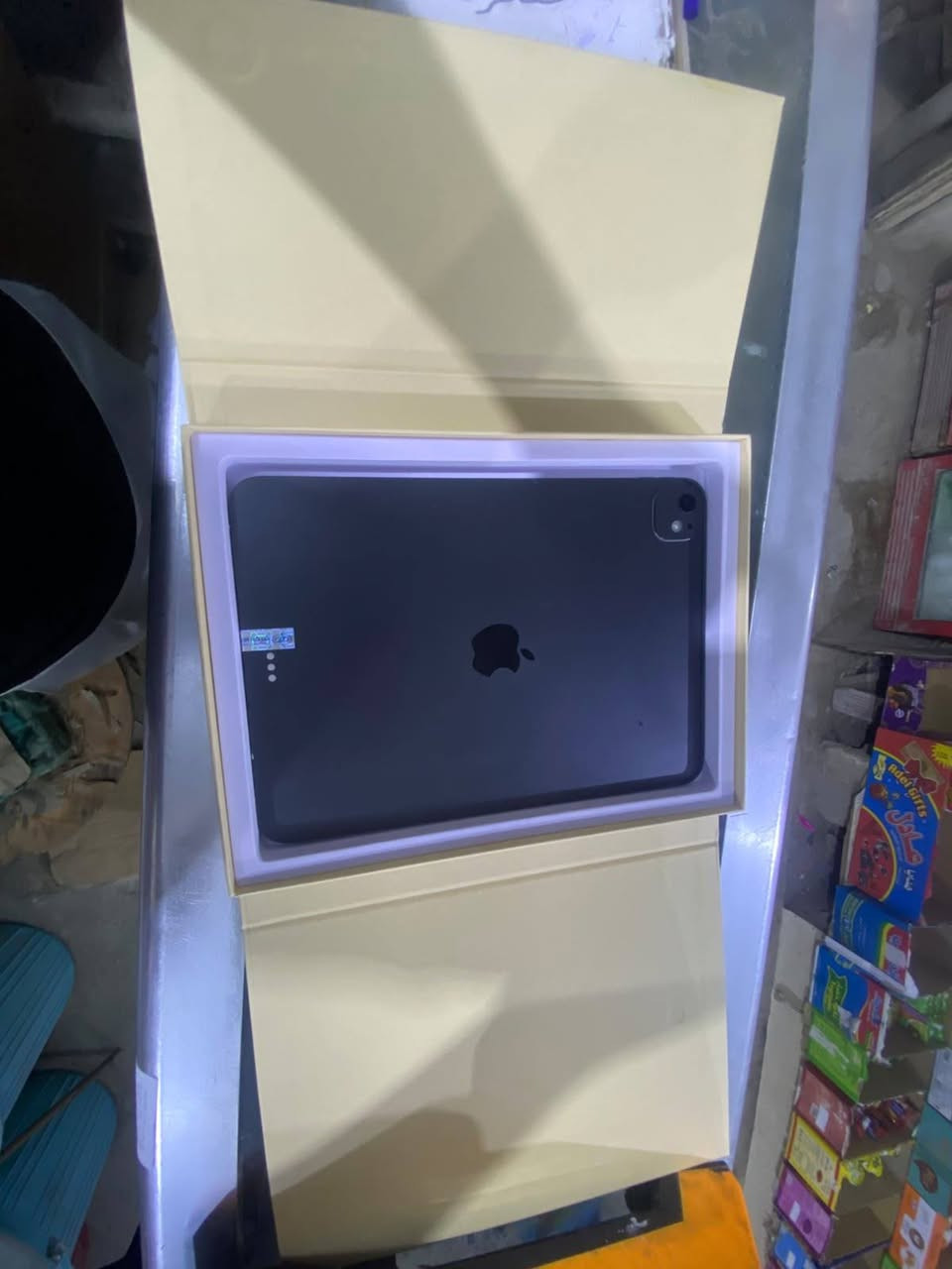 IPAD 11 Pro M5 ✔️
سلام عليكم ايباد M5 وكاله وكاله ماخذي بواحد و800
بالاقساط ولحد الان ندفع الايباد بطاريته 94% كامل ملحقات بس كارتونته ضايعه باقي بكارتونه الوكاله شركه الاماني والكل يعرفها بعده الايباد بالضمان خدش مابي كدامك  بعده عليه لاصق الشركه مال ضمان والله من كارتونته الكنتور ايباد فقط دراسه اخوان لحد يكسر بالسعر  بياع شره لاتعلق 

 1300  كربلاء تواصل   ***********
