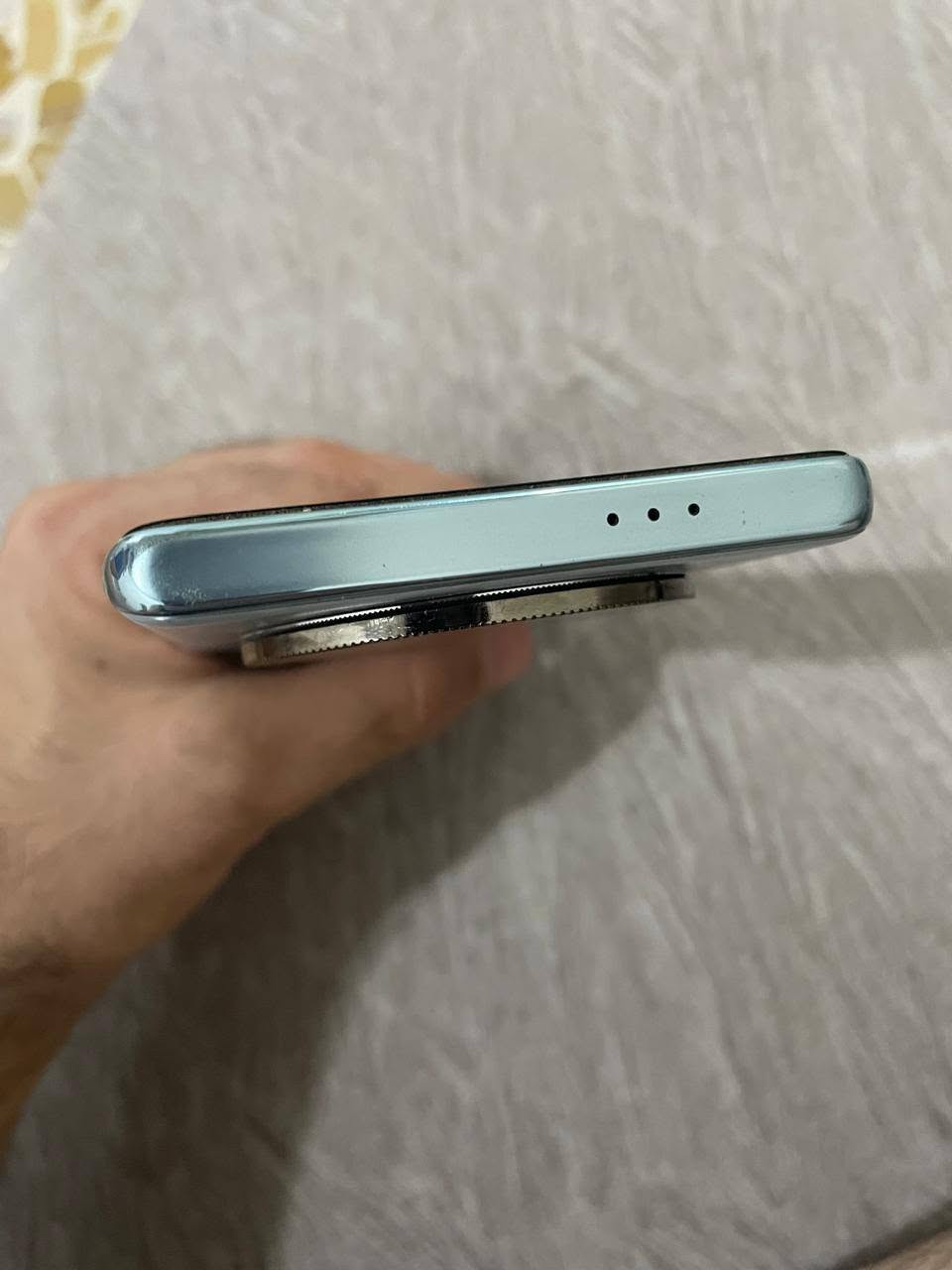 سلام عليكم
جهاز هونر X9c مع شاحنه وكارتونه رام 12 
ذاكرة 256 سعر 350 بي مجال حك الجيه 
رقم واتساب ***********
