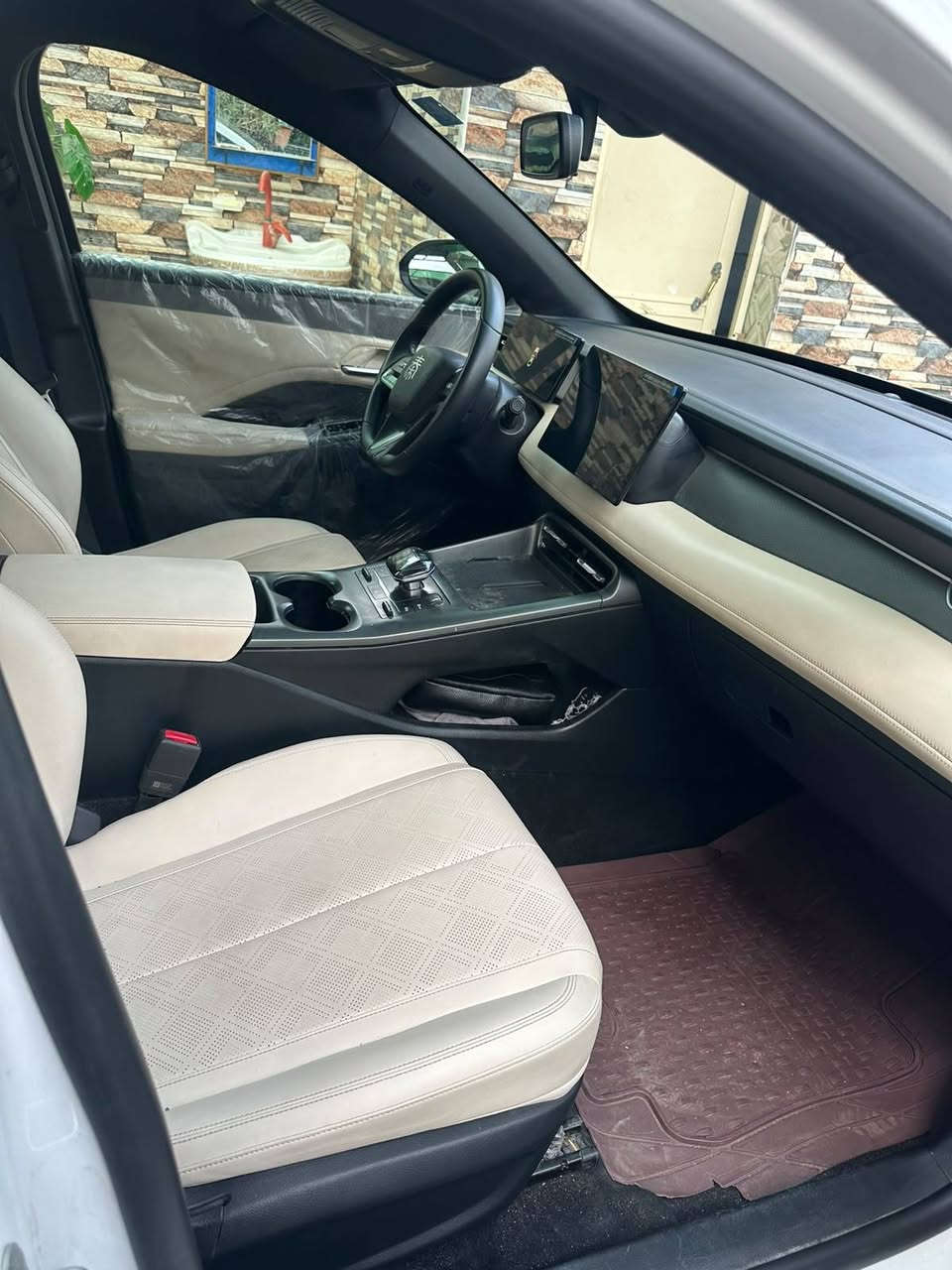 بي واي دي • ٢٠٢٥ • رقم حلة