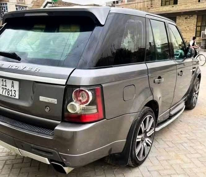 سلام عليكم 
للبيع 
رانج روفر  موديل 2010 
RANGE ROVER 
السياره رقم بغداد الجديد هزه وسنويه جديد
كير مكينه كفاله مكفول
السياره كلش جديده 
مواصفات فول
تخم تايرات جديد
بصمه تشغيل بصمة بيبان بصمه 
السياره مكينه ثمانيه سلندر العادي بدون سوبر المرغوب شلعه ومعدل فول
السياره كشنات جلد 
2 كشن كهرباء
ستيرن كهرباء
كشنات تدفئة
شفتات ستيرن 
مري جانبيه كهرباء وتنزل من ترجع 
شاشات خلفية للصف الثاني 
فتحه سقف 
بجم زنون
 بوب بصمه 
فتحة سقف
أناره ترحيبيه 
خزن ميموري
كامره خلفيه
هاندبريك كهرباء
٨ وسادات هوائية
خمس وضعيات قياده 
السياره جكات تصعد وتنزل 
تحكم ستيرن جوبلسات صدر خلفي امامي جدد
سيارة نظيفه جداً
 مكان بغداد 
للاستفسار***********
شراي اتصل بي واتساب
