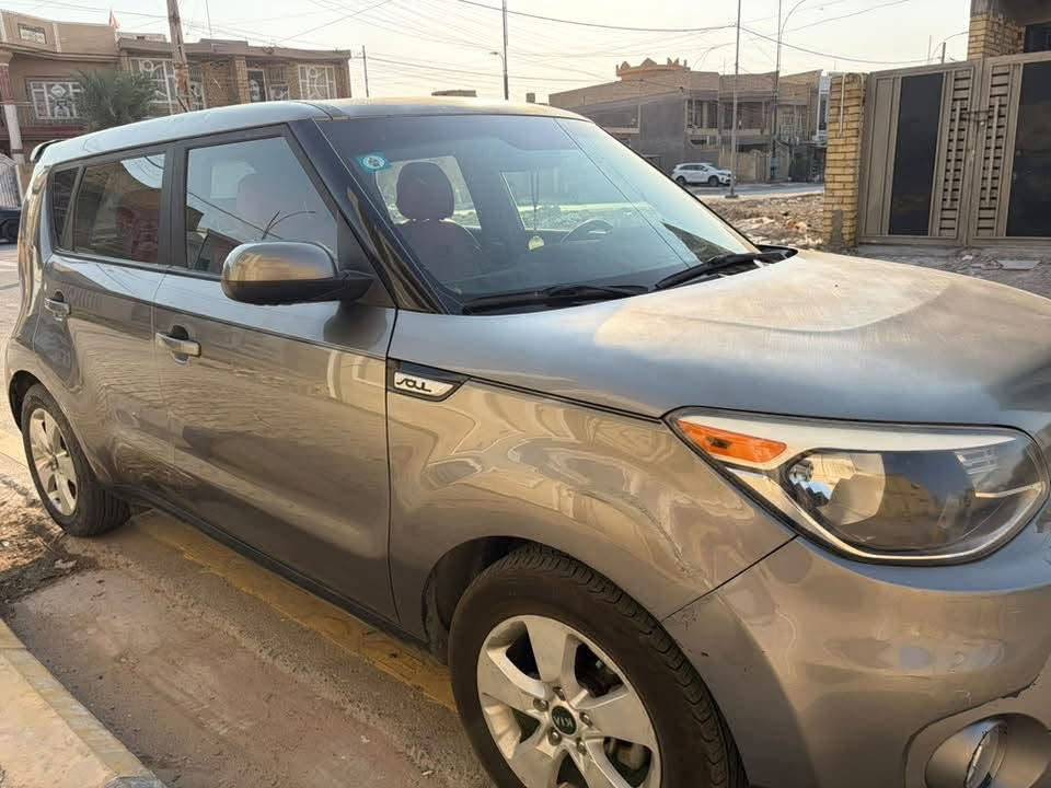 صول 2018 مكينه 1.6  شاشة تحكمات ستيرن وارد امريكي كليييين بدون حادث سياره شرط دهن كلة امزويل بيها بارد بالجاملغ طعجة خفيفة موضحة بالصور سياره تجي وتشوفها شرط احلى من الصور ماشيه 83 الف ميل 
سعرها 117 بيها مجال
مكانها واسط الكوت
***********
