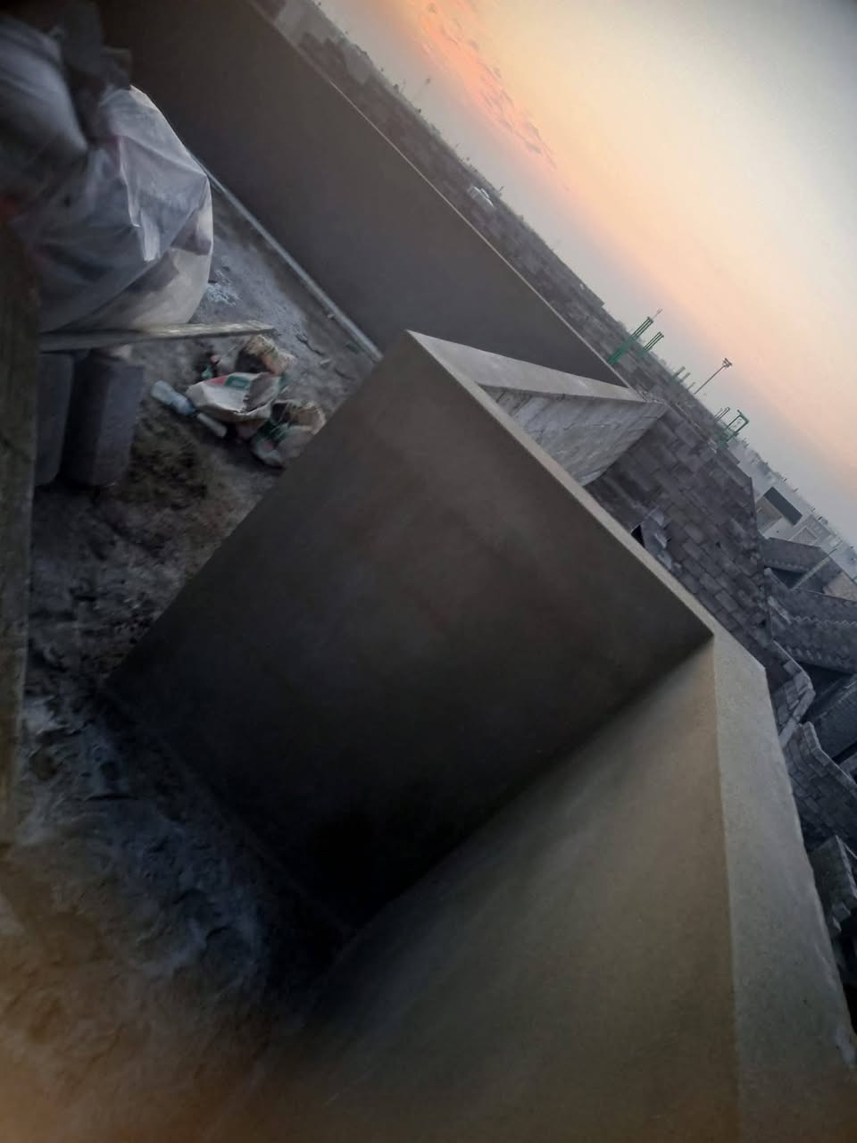 لباخ سمنت مفترغ حالين مكان موصل ايسر***********
