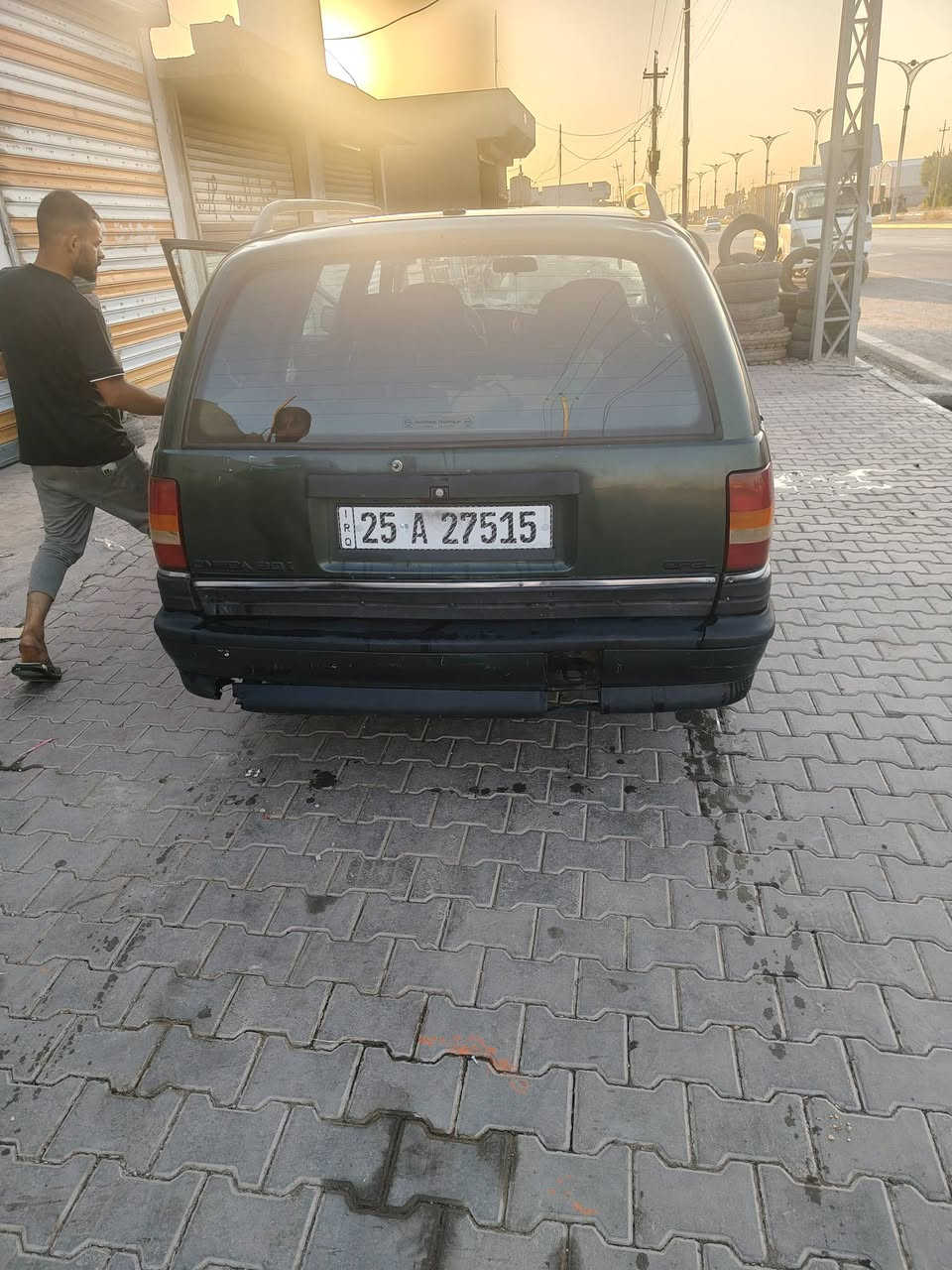 سلام عليكم عندي سياره اوبل استشين رقم انكليزي شرط تحويل نضيفه مال بيت البيع 35بي مجال مكاني كركوك رقم كركوك ***********
