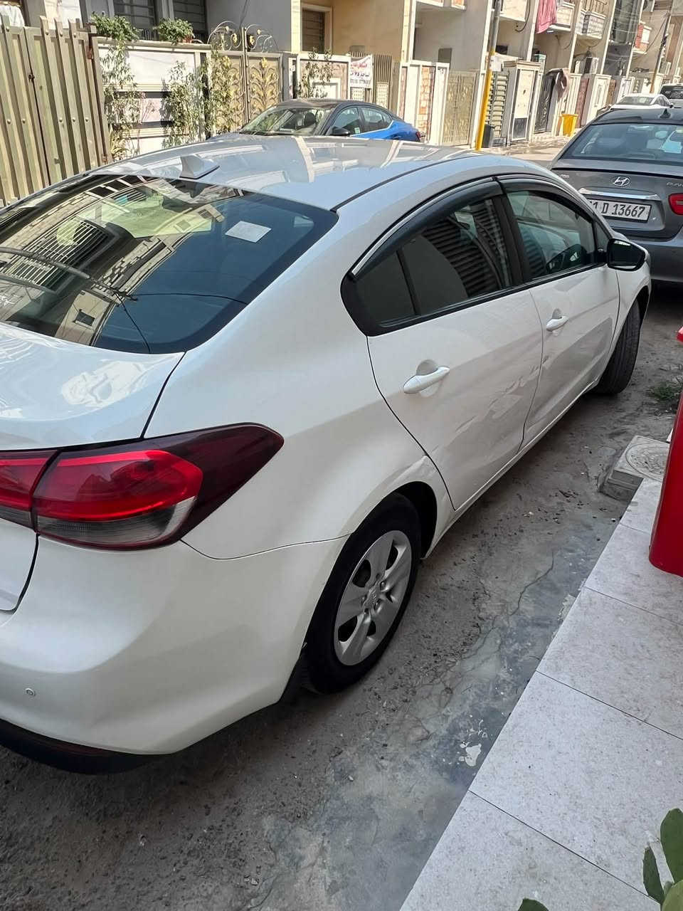 السلام عليكم 
كيا فورتي 17 امريكي ماشية 94 الف كير محرك مكفول سيارة جاهزة ليبل واحد السعر 103 مكاني بغداد الدورة 
***********
