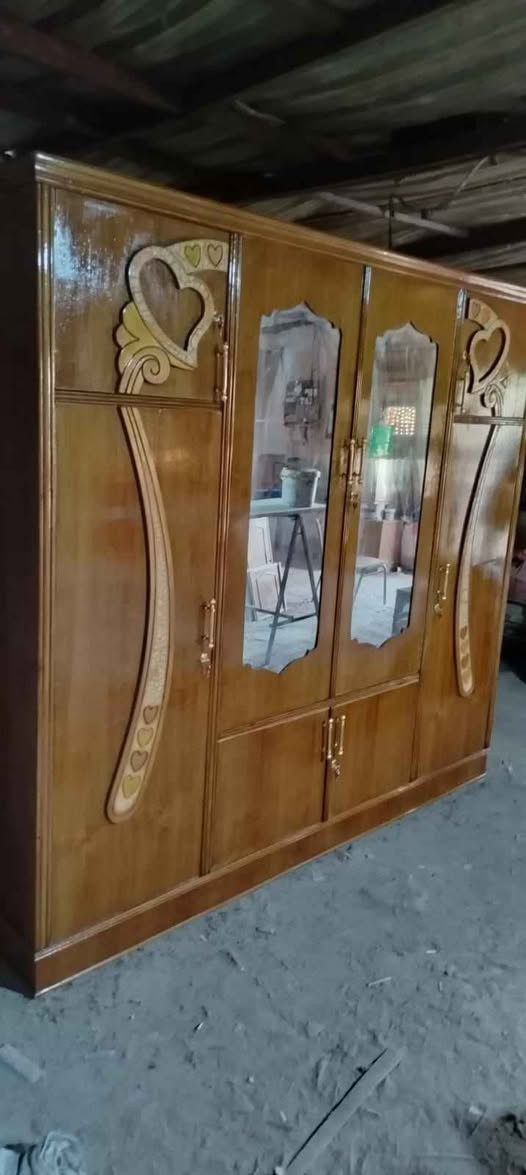 كنتور صاج ٤ أبواب طابقين مستعمل تم تجديده بالكامل
صبغ جديد
تلميع جديد
قفالة و يدات و رفوف و تعاليك كاملة و مرايات كله كامل
السعر : ٢٢٠ الف و بي مجال حگ الجيه
العنوان : النجف حي العسكري مدارس شارع الادلة الجنائية
*********** النجف, العراق
