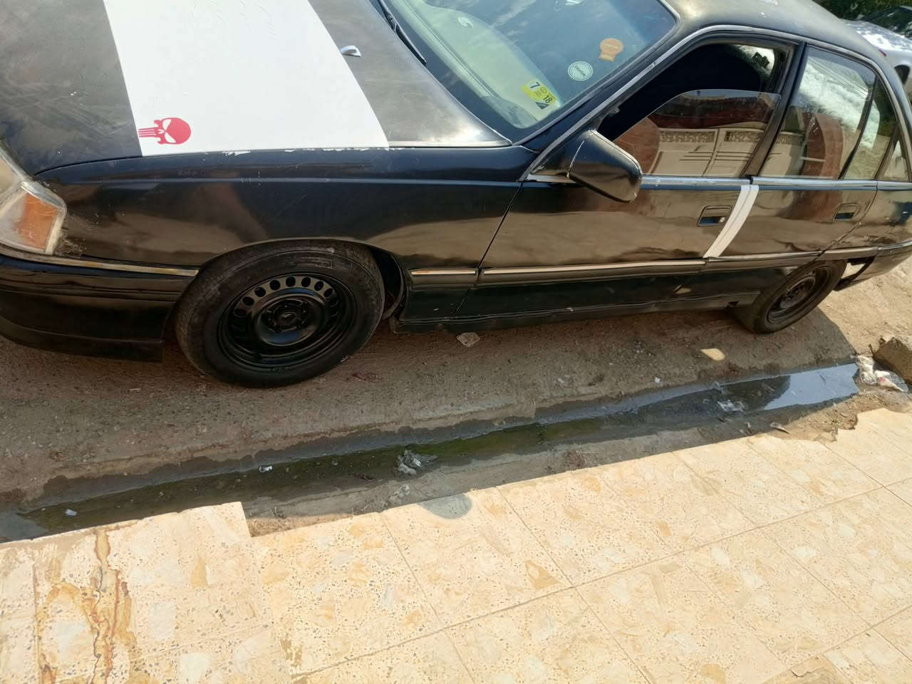 محرك 20 كير اوتو
دفتر بانزين مابيه 
سنويه خضره رقم ار 
مراوس فرق قسط 
سعره 16

***********

