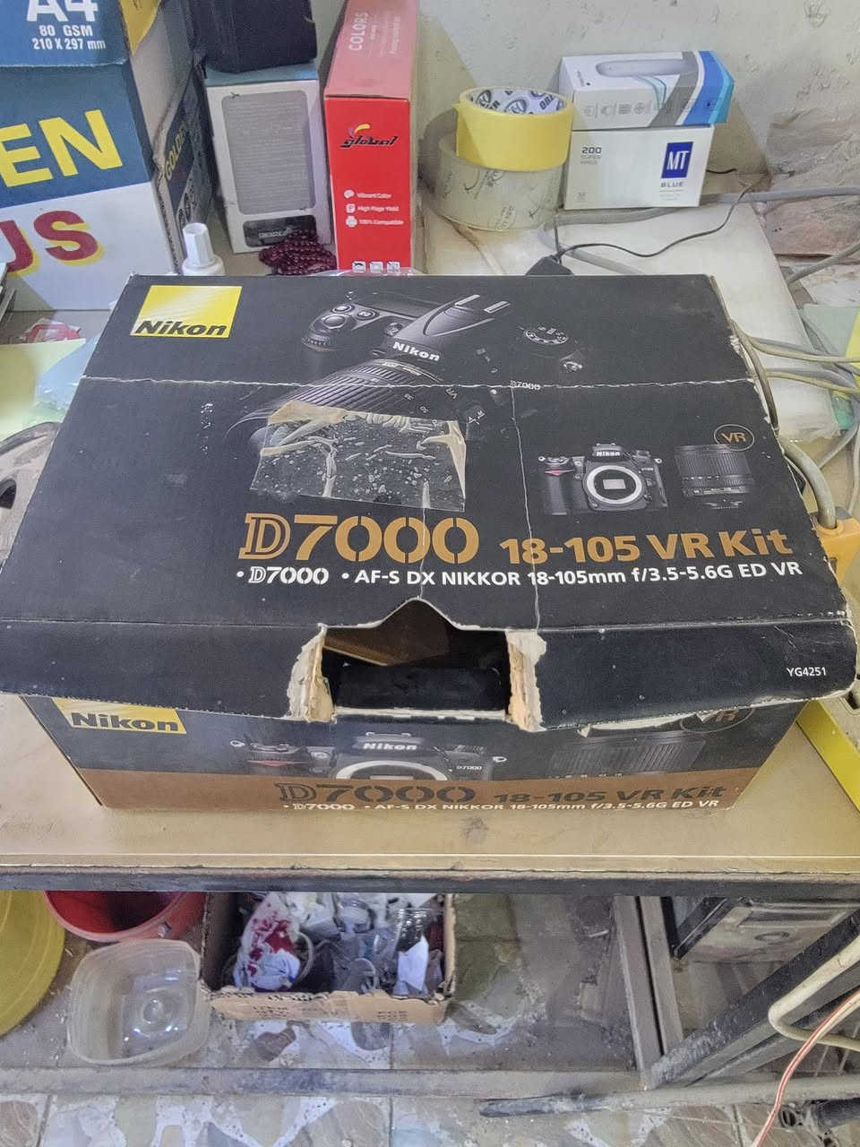كاميرا نيكون 7000 d للبيع 
مع كامل ملحقاتها 
السعر 400 
للاستفسار 
***********
