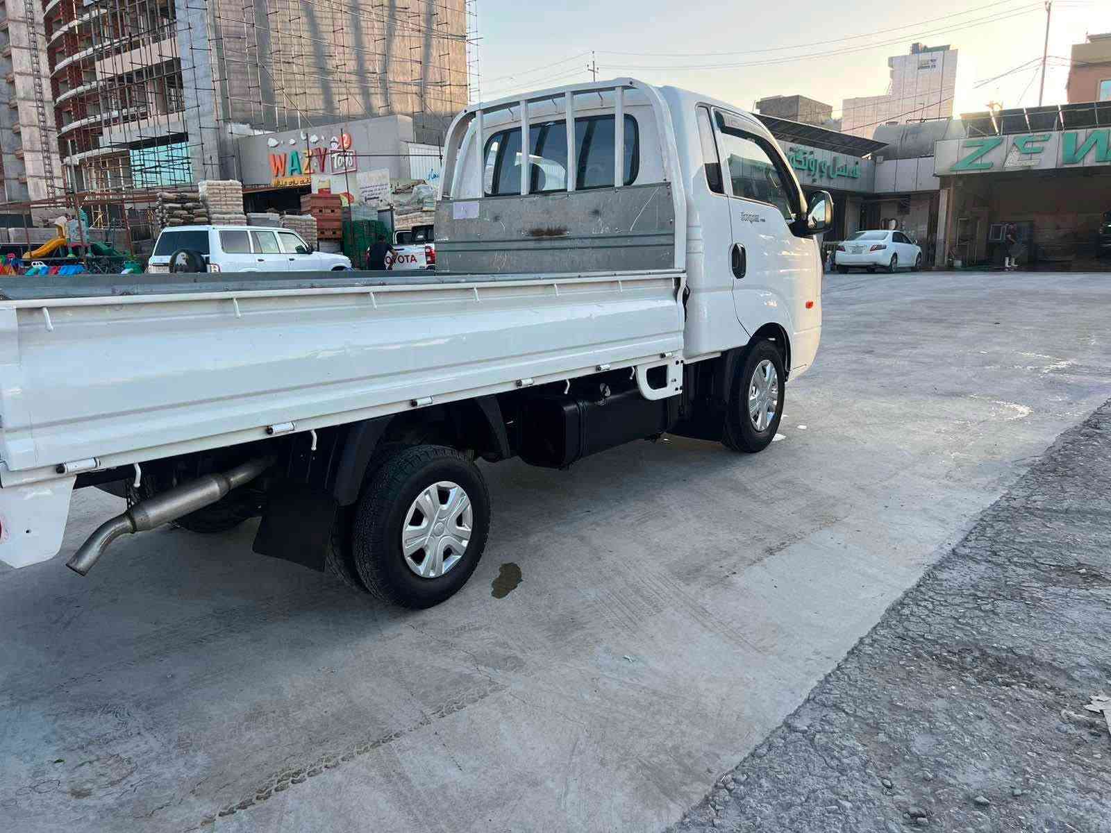 کیا براوە 3000هەزاری سۆبەر
2009
گیرو مەکینە بەشەرت
تازە داخل
تەبریت بریک ناو بۆدی کارەبای تایە کامل جایز
بی دەحمو بی لیدران
بی تەقەو رەقە
کۆدی نیە
سحری 69گەلا کۆتای
شوین سلیمانی
***********
