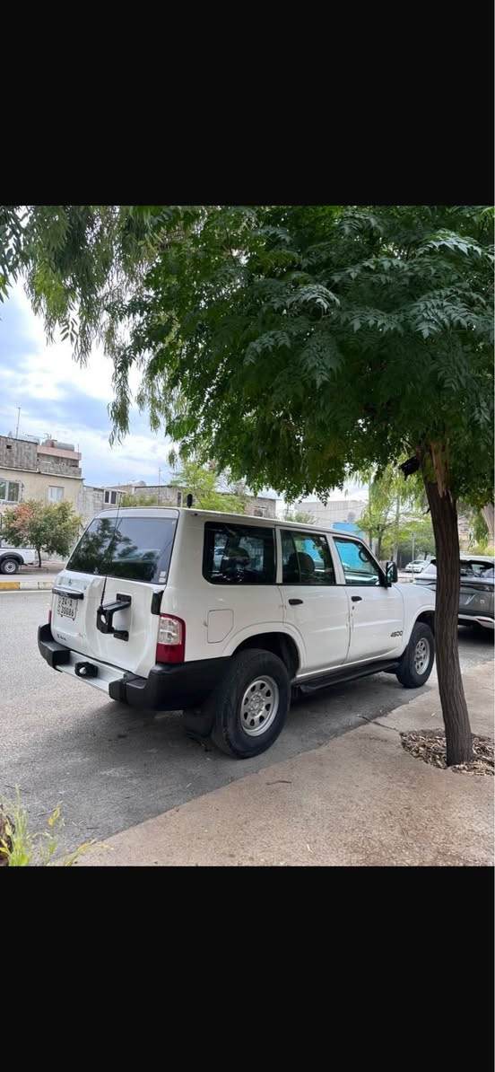نيسان پاترول 2002
ناو سپي
گيرو مه كينه و اكسل و تبريد به شه رت
5پارجي بوياخه ناوي نگرتوه شاصي نه گرتوه
سقف و شان به شه رت هيجي نيه
سعري 75$و معامله
رقم دهوك به ناوي خومانه ويه
تحويل و غرامه به شه رت
شوين  سليماني
بس فروشتن بي گورينوه
0️⃣7️⃣7️⃣2️⃣6️⃣9️⃣6️⃣0️⃣6️⃣0️⃣7️⃣ شربازهير, السليمانية
