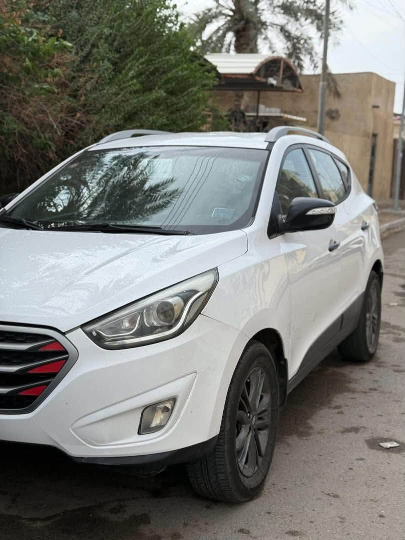 توسان 2015 خليجي السعر 135 وبيها مجال
بيها نص بنيد صبغ 
وبارد بين الباب ولهلال الخلفي 
الباقي كفاله 
تحكمات ستيرن
شاشه
كامره امامي + خلفي
اشاير مري
سويجات عدد 2
سياره كير محرك بلادي
ماشيه 170 الف كم
السياره نضيفه وعلى ايدي
رقم بصره باسمي مكانها البصره
بيها ايرباك ستيرن فقط
رقم ***********
