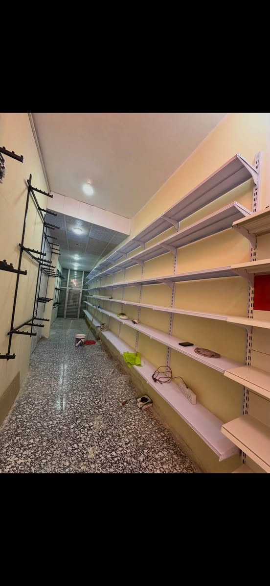 رفوف محل للبيع بسعر مناسب
رفوف حديد ثقيل تتحمل أوزان ستعمال شهر
نصلح ل:
ملابس - مواد منزلية - كهربائية - كوزمتك - مواد
غذائية
تفصال قوي وشكل مرتب
اللي محتاج يرتب محله هاي فرصة
المكان: البصرة التنومه
واي استفسار اتصل ***********
®ا
