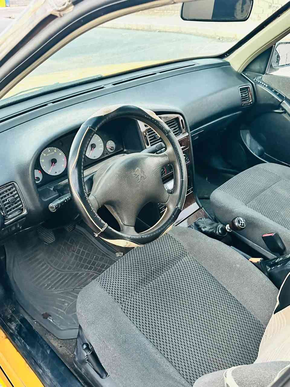 سلام عليكم بيجو موديل 15 سياره حلوه وجاهزه مكينه كير  حداديه كشره تخبل سنويه جديده 31 رقم نكليزي مصفره هيئه غرامات الف ماعليه مكاني العماره السعر 31 وبيه مجال ***********
