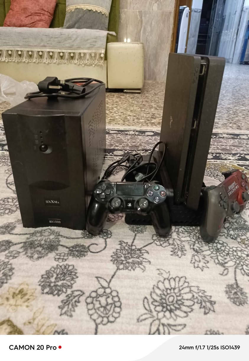 النوع: PlayStation 4 Slim
المساحة: [أدخل المساحة: 500 جيجابايت / 1 تيرابايت]
الحالة: ممتاز جداً وبحالة الزيرو / استخدام خفيف ونظيف تماماً بدون أي أعطال أو صيانة سابقة.
الملحقات:
يوبس + قاعده تهويه
تواصل واتساب على رقم 
*********** بغداد, العراق
