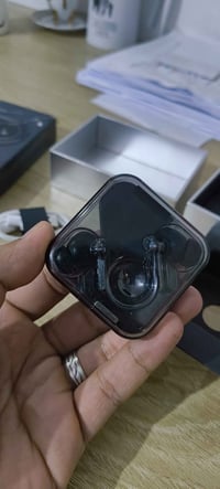 Nothing Ear 1 • إلغاء ضوضاء • شحن لاسلكي
