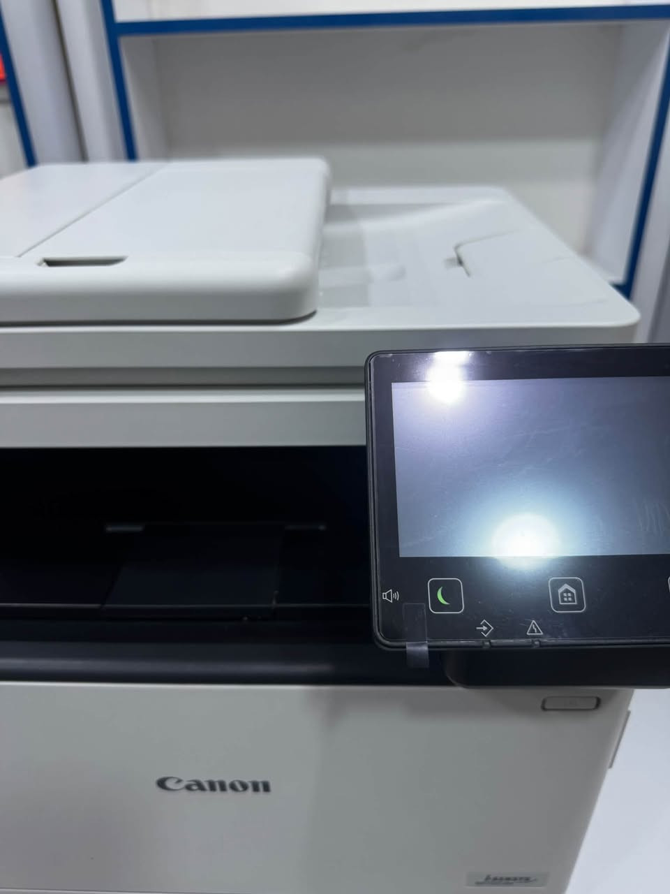 للبيع ♥️
طابعةليزر موديل Canon i-SENSYS MF752 Cdw 
ملونة بحالة الزيرو شبه جديدة طابعة متكاملة احترافية ماخذها قبل اشهر قليلة واستخدامها خفيف جدًا زيرو وبحالة الشركة وغنية عن التعريف 
سبب البيع 
محتاج اطور شغلي وانتقل الى طابعة تطبع ورق A3 لتلبية متطلبات مطبوعات بمقاس اكبر الطابعة ما بيها اي عيب او مشكلة وجاهزة للفحص والمعاينة 
سعرها 600 وقابل للتفاوض للجادين
للتواصل والاستفسار: ***********
