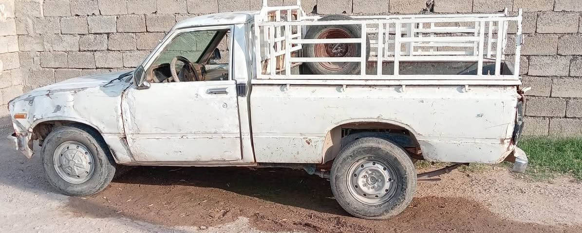 بيك اب 1980 
كير ومحرك واكسل شرط 
بطاقة بنزين سنويه منتهي 2018 
شرط تحويل والغرامات 
استفسار *********** كركوك, العراق
