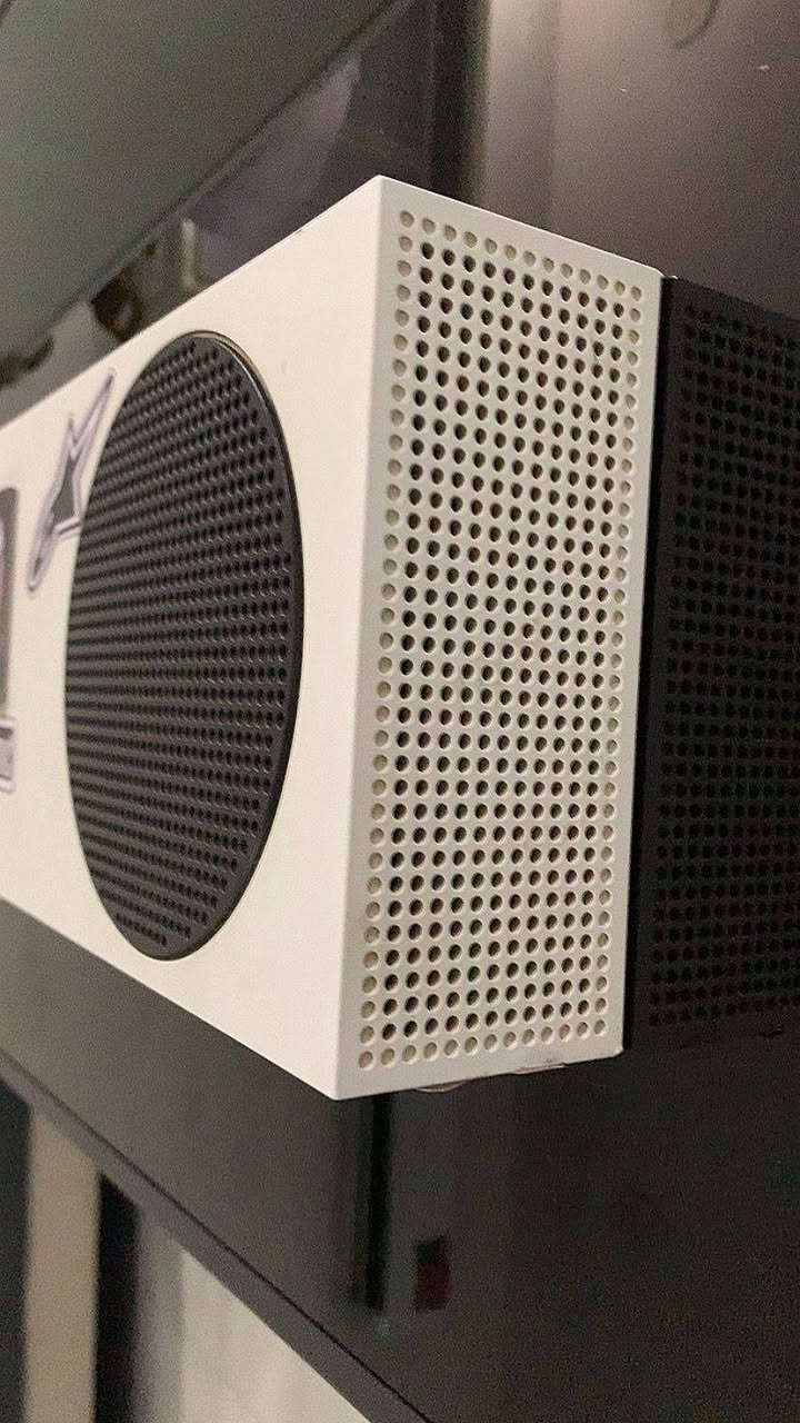 Xbox series s للبيع فوول موصفات يدة الاكس بوكس الأصلية ويدة گيم سير احترافية وبيهة لدات ويتنزل التطبيق مالتهة بالاكس بوكس وييجي ويا حساب شهر كيم باس او اقل وحساب ثاني فورتنايت حزمة كرو روكت ليق ٢بالتل باس وفوك ١٠ مستريات وفنك بلاك وكود بلاك اوبس ٧ من اول سيزن لحد هذا السيزن كلهن مشحونات وبي ٨٠٠ بس ملاحضة صغيرة وغير مضرة الله شاهد البلي مفتوح بس تنضيف واذا تريد نروح نفحصة سعرة ٣٩٩ وبي مجال زين للشراية مكاني بغداد الدورة الرقم ***********
