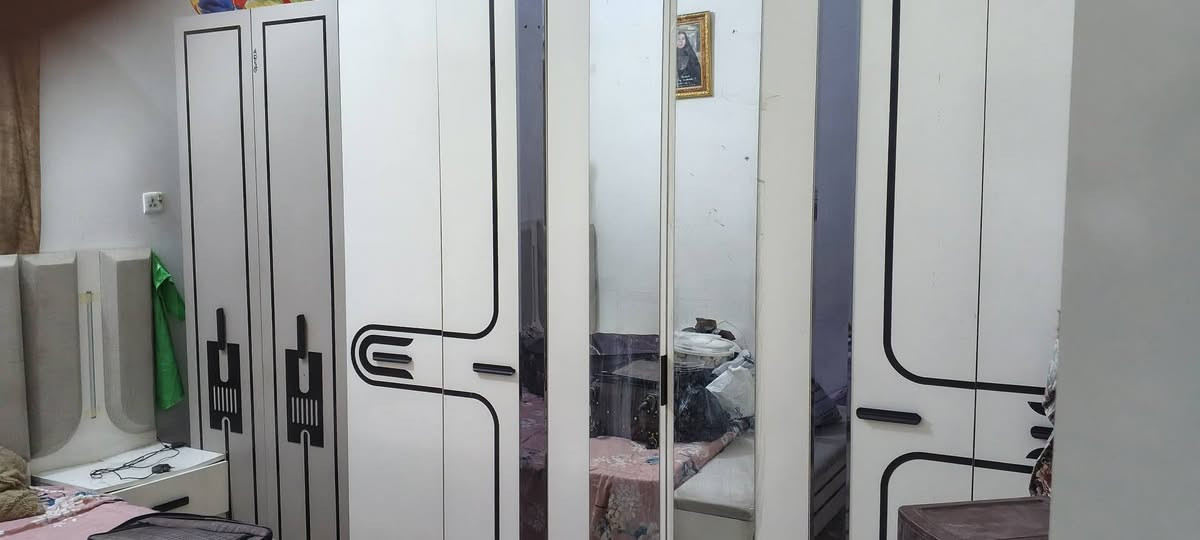غرفة تركي تزكام نضيفه كلش مامفتوحه وله مره 9 قطع السعر 900 بيها مجال العنوان ناصريه مركز قرب جسر نبي الله برهيم
