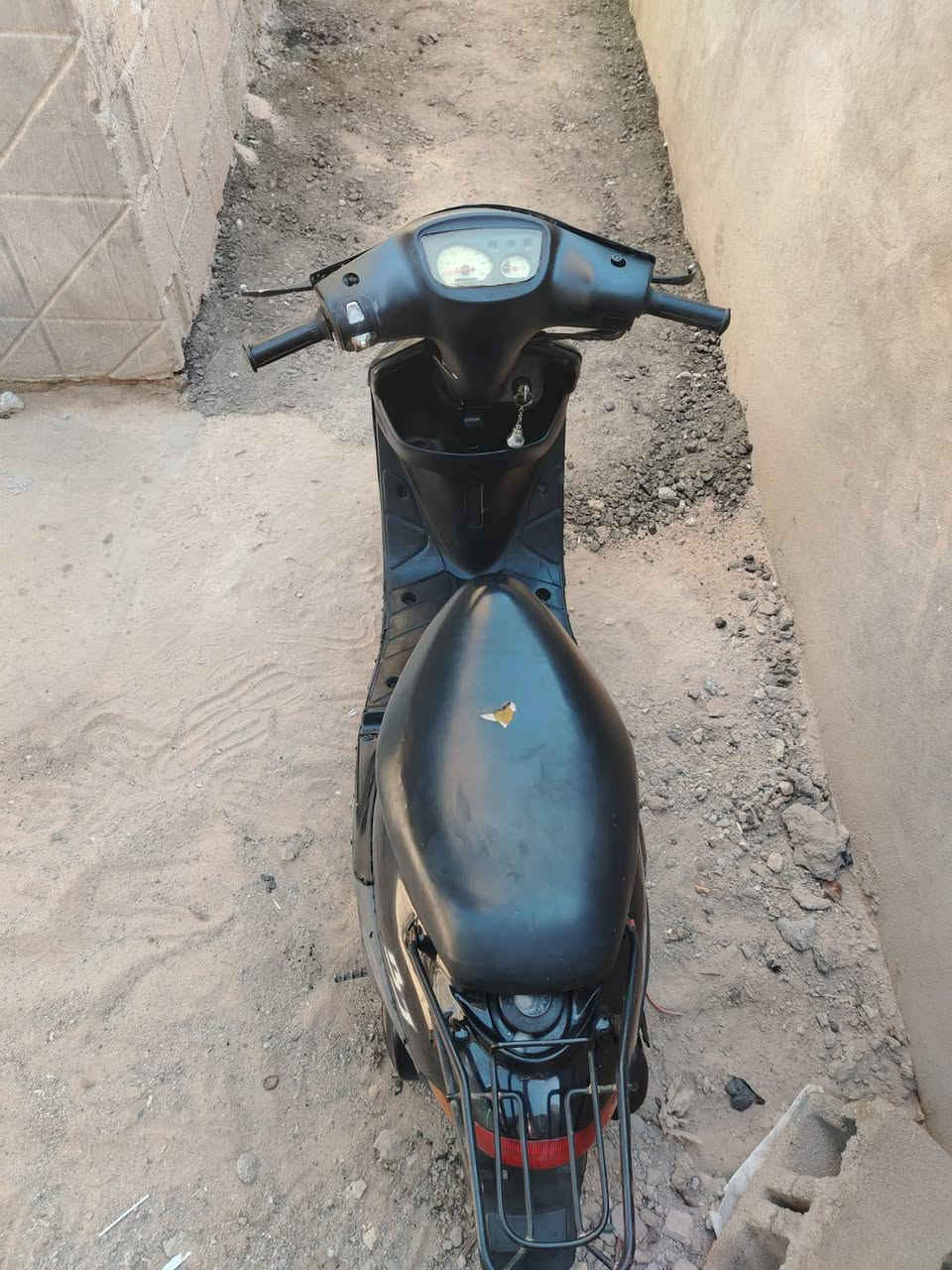 دراجه 9 نضيفه كلش مفتوحه مره وحده   نهضه تخبل مشي حلو  كهرباء وسلف يحتاج باتري دكه وحده تشتغل سعرها 285 وبيها مجال قليل مكان بصره ابو الخصيب اذا عندك مراوس وتنطي فرق عادي ***********
