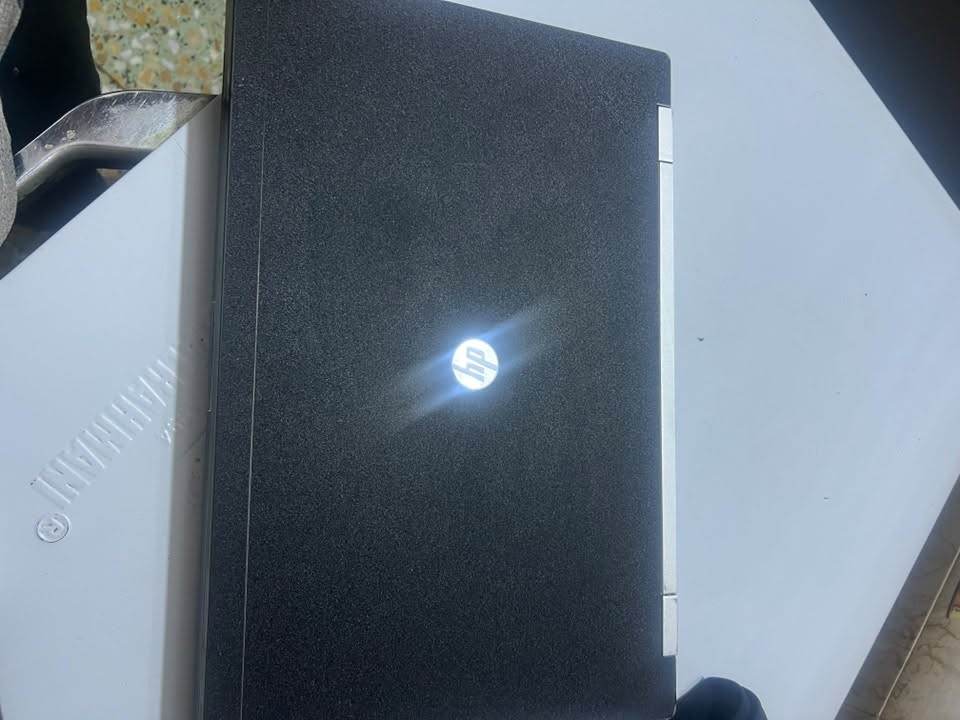 سلام عليكم حاسبه للبيع فقط تحتاج تبديل بطاريه
Intel Core i7
Windows 7  محدث 10الى 
مودي 2017
الرام 8 كيكة
الهارد SSD 256
السعر 300 الف
مكاني كربلاء باب بغداد
***********
