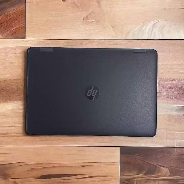 تخفيض الاسعار الكور سفن بسعر البلاش
مناسبة لبرامج الهندسة الاتوكاد و البوبجي 
لابتوب  HP ProBook كور سفن برام 8  كيكا و بهارد 256 ssd  بكرت شاشة شاشة داخلي 4 كيكا  و خارجي ٢ كيكا  بحجم 15.6  بسعر  ٢٧٥ الف دينار فقط ‼️

♦️HP ProBook 650 G2
لابتوب HP ProBook 650 G2

♦️Core i7 - 6th 
معالج كوراي 7- الجيل السادس 

♦️ Ram: 8  GB - DDR4 
رام 8 كيكا - نوع الرام DDR4 

♦️Hard Disk: 256  GB - SSD 
هارد 256 - نوع الهارد SSD

♦️GPU0: Intel (R) HD Graphics 520 - 4GB 
كرت شاشة داخلي انتل 4   كيكا
✅GPU 0: 4 GB intel HD Graphics 520 
✅GPU 1: 2GB AMD Radeon R7 M350
كارت شاشة خارجي من نوع AMD
✅CD and DVD مخرج سيدي 
✅VGA
✅Type-C
✅Sim card مكان السيم
♦️Keyboard: English - Arabic 
كيبورد ضوئي ليزري(انكليزي - عربي)

♦️Screen Size: 15.6 Inches 
حجم الشاشة 15.6

♦️ يحتوي على قرص DVD 📀 

🎁🎊  الهدايا والملحقات 🎊🎁

♡ حقيبة
♡ شاحنة اصلية 

⭐️ يوجد توصيل لجميع محافظات العراق 🚚
♡ 5 ألف بابل
♡ 7 ألف لجميع المحافظات.

📝 للحجز والاستفسار، 
يرجى التواصل معنا عبر ماسنجر الصفحة
او عبر الواتساب على الارقام الآتية: 
***********

♡ مركز نانو تكنولوجي 
لبيع وشراء اللابتوبات المستخدمة في العراق
العنوان: بابل - المحاويل - حي الاسرة 

ضمان  من اي عطل لعشرة أيام من تاريخ التسليم.
